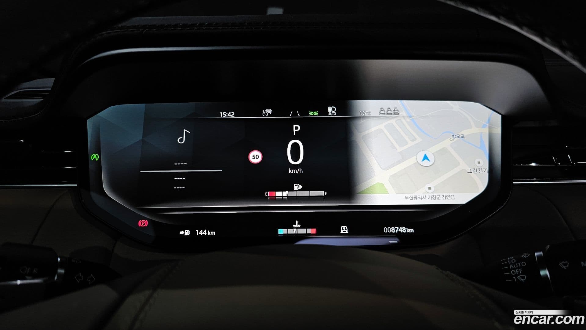 Main__Slider__Photo:Range Rover Sport Land Rover 2025.3-7