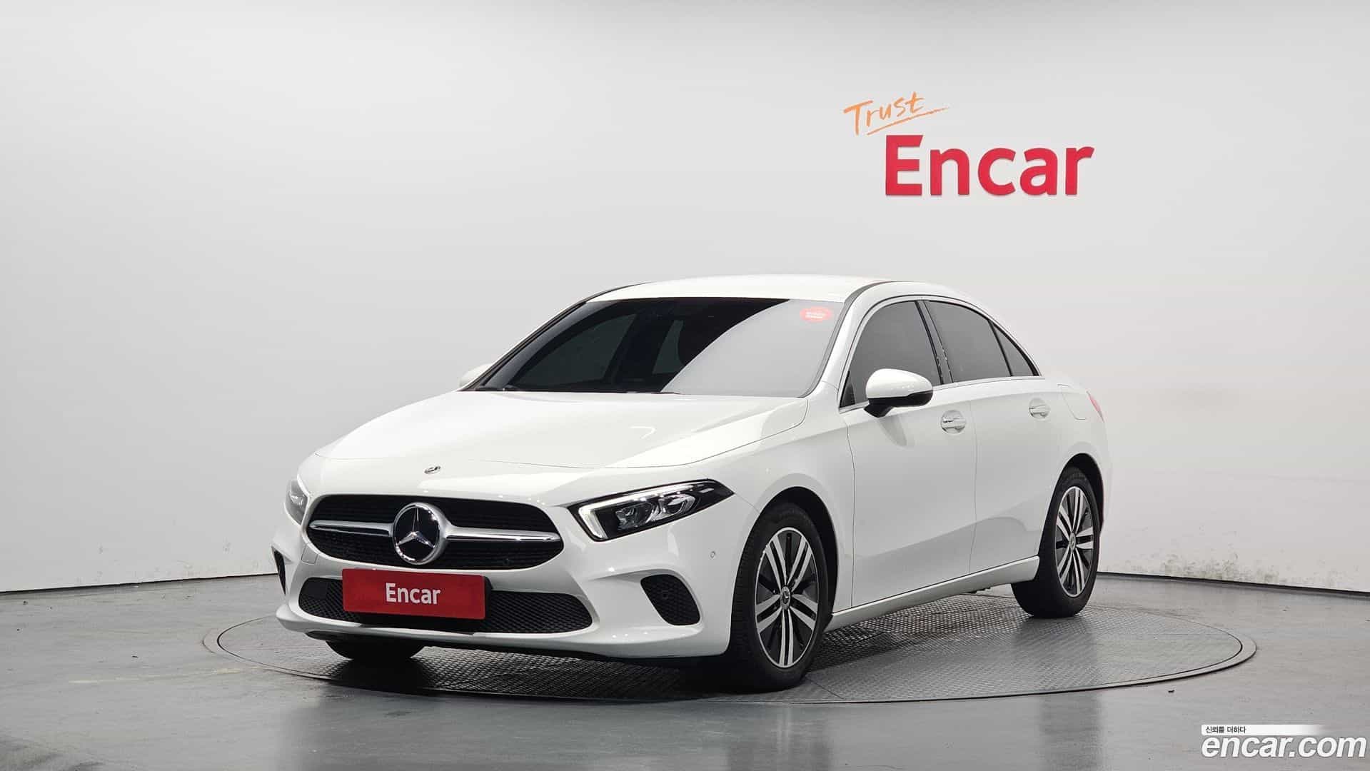 A-Class Mercedes-Benz 2021.0-OUTER-001