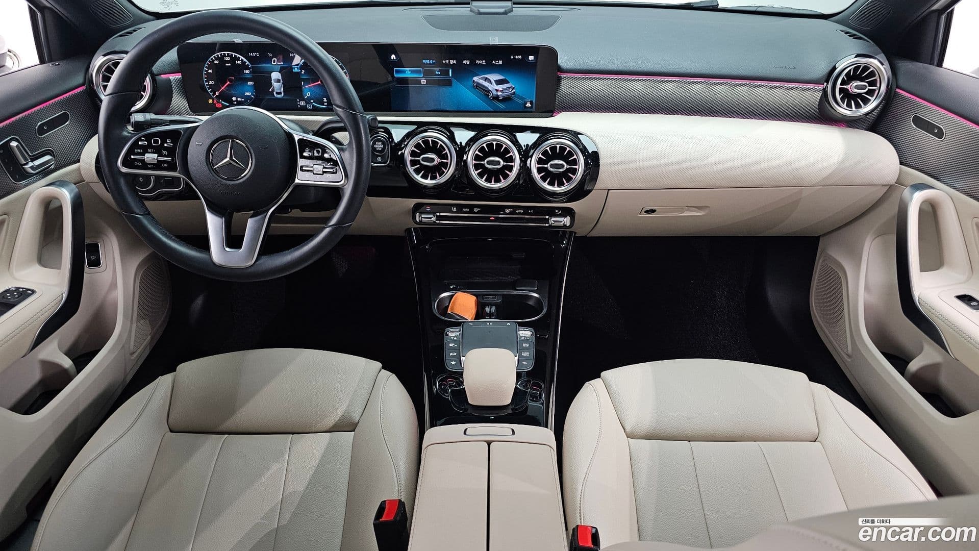 Main__Slider__Photo:A-Class Mercedes-Benz 2021.0-6