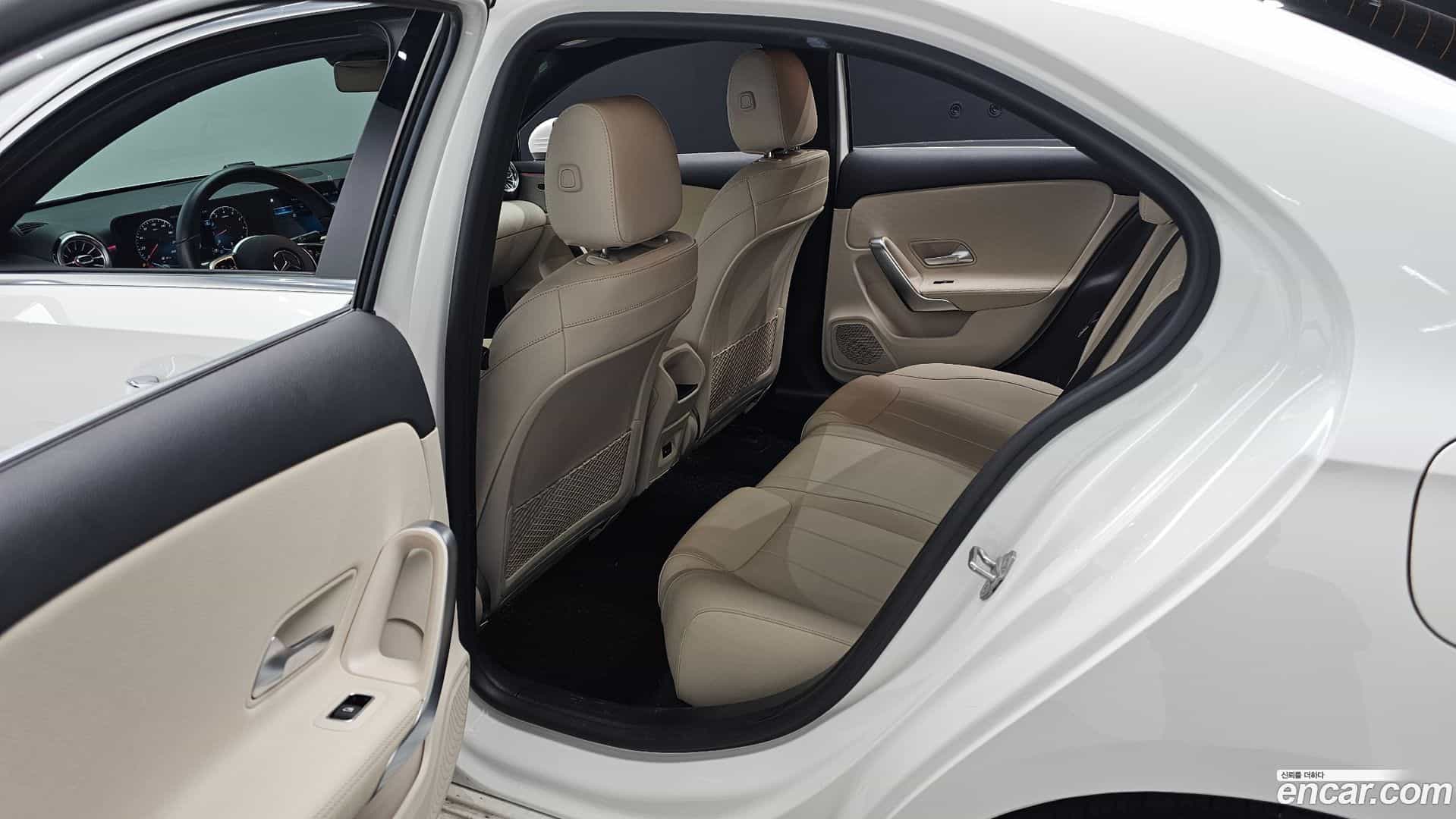 A-Class Mercedes-Benz 2021.0-OPTION-016