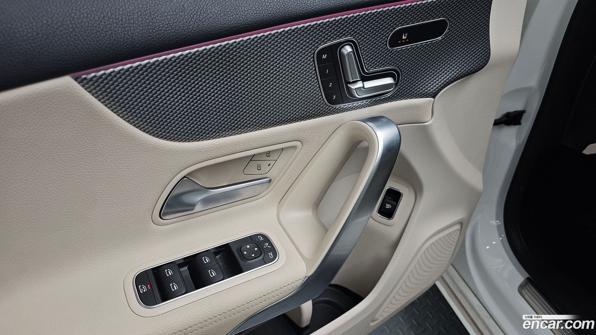 Main__Slider__Photo:A-Class Mercedes-Benz 2021.0-16