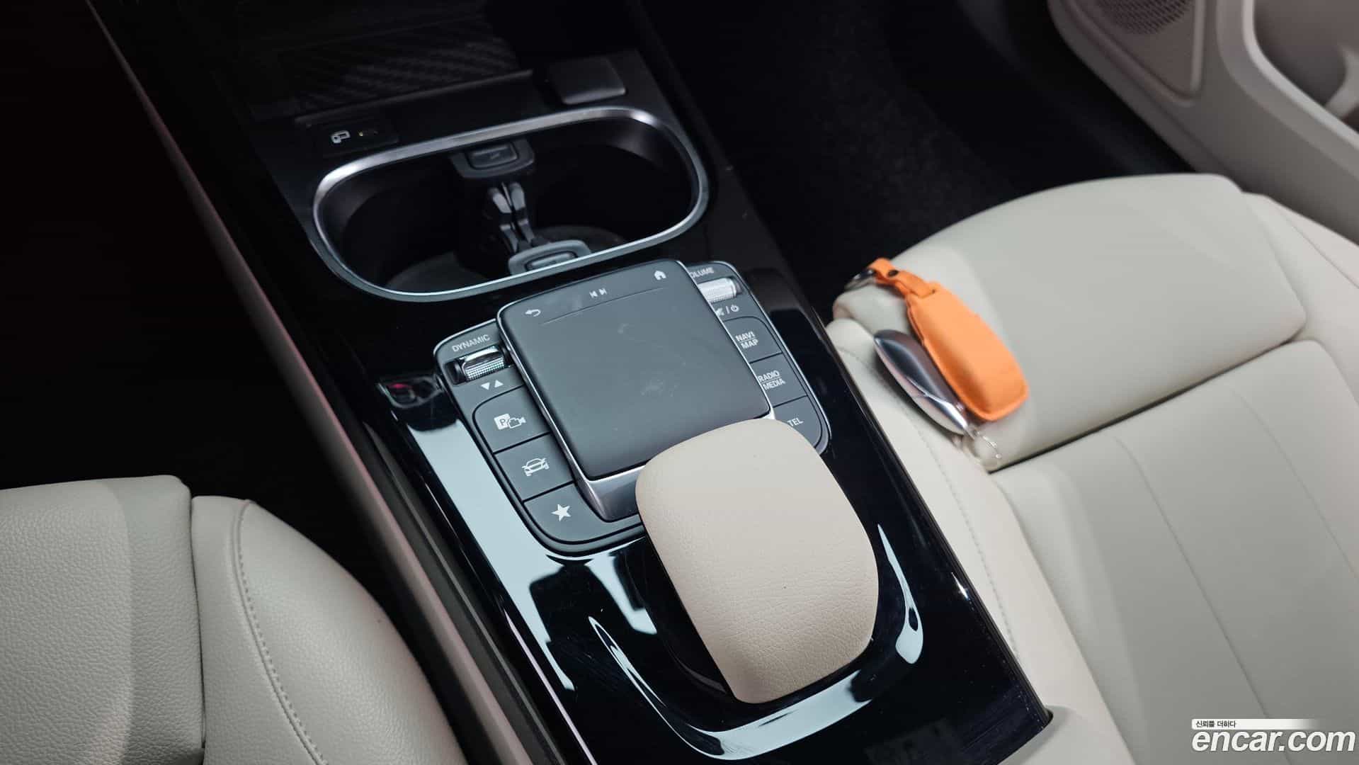 A-Class Mercedes-Benz 2021.0-OPTION-023