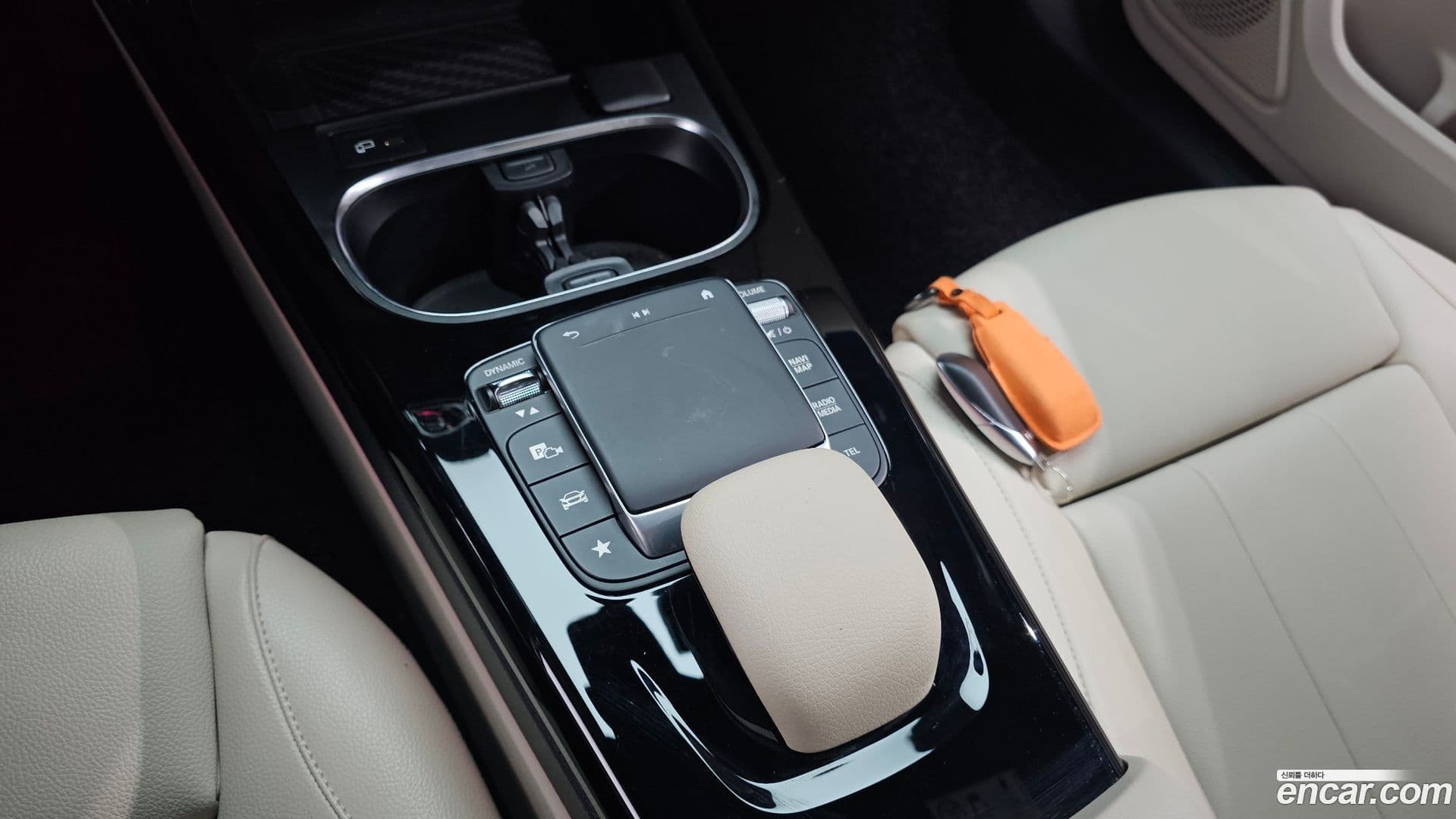 Main__Slider__Photo:A-Class Mercedes-Benz 2021.0-18