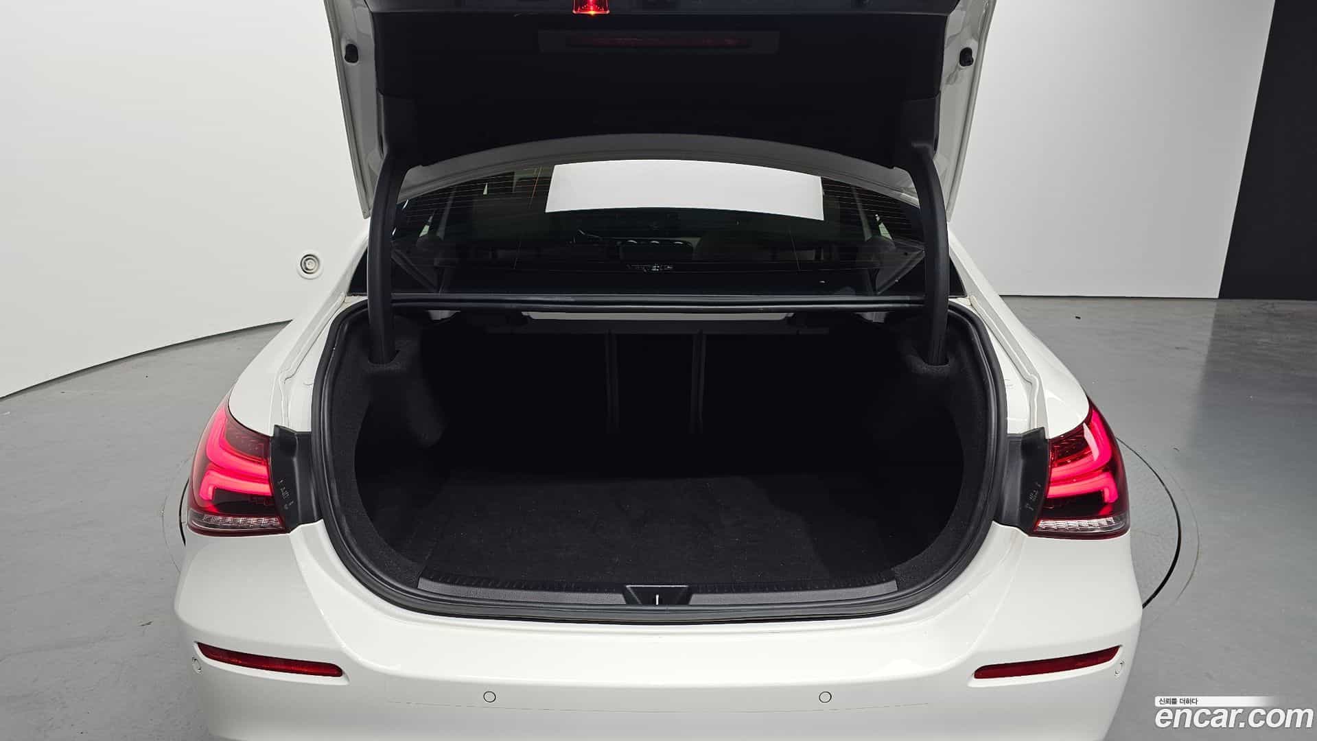 A-Class Mercedes-Benz 2021.0-OPTION-024