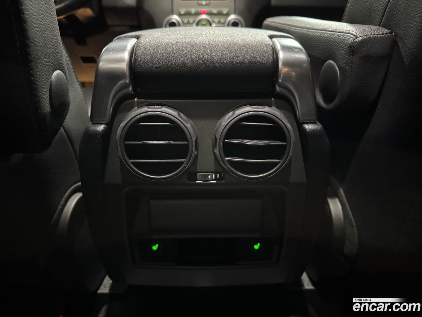 Main__Slider__Photo:Discovery Land Rover 2016.11-12