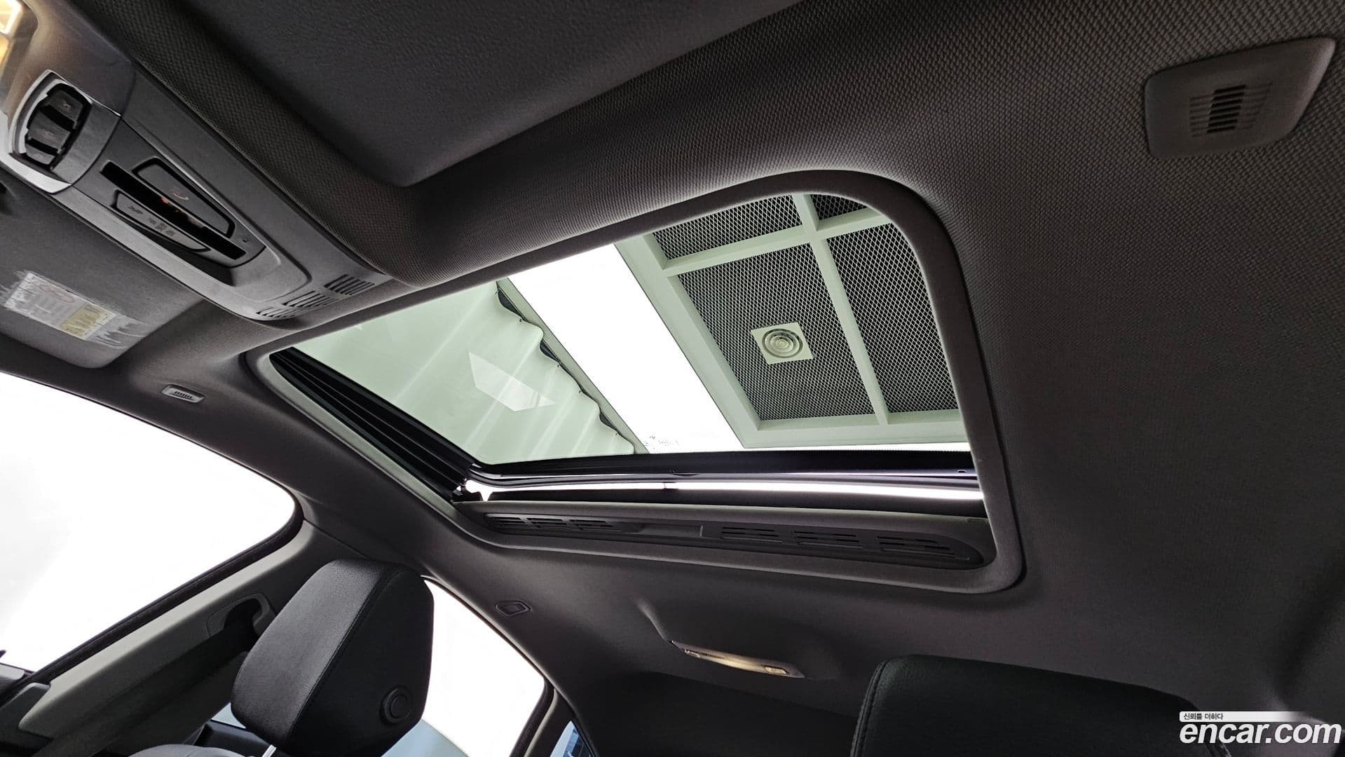 Main__Slider__Photo:4-Series BMW 2019.8-17