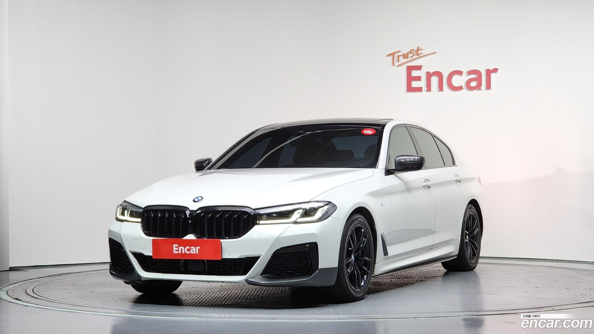 Main__Slider__Photo:5-Series BMW 2017.2-0