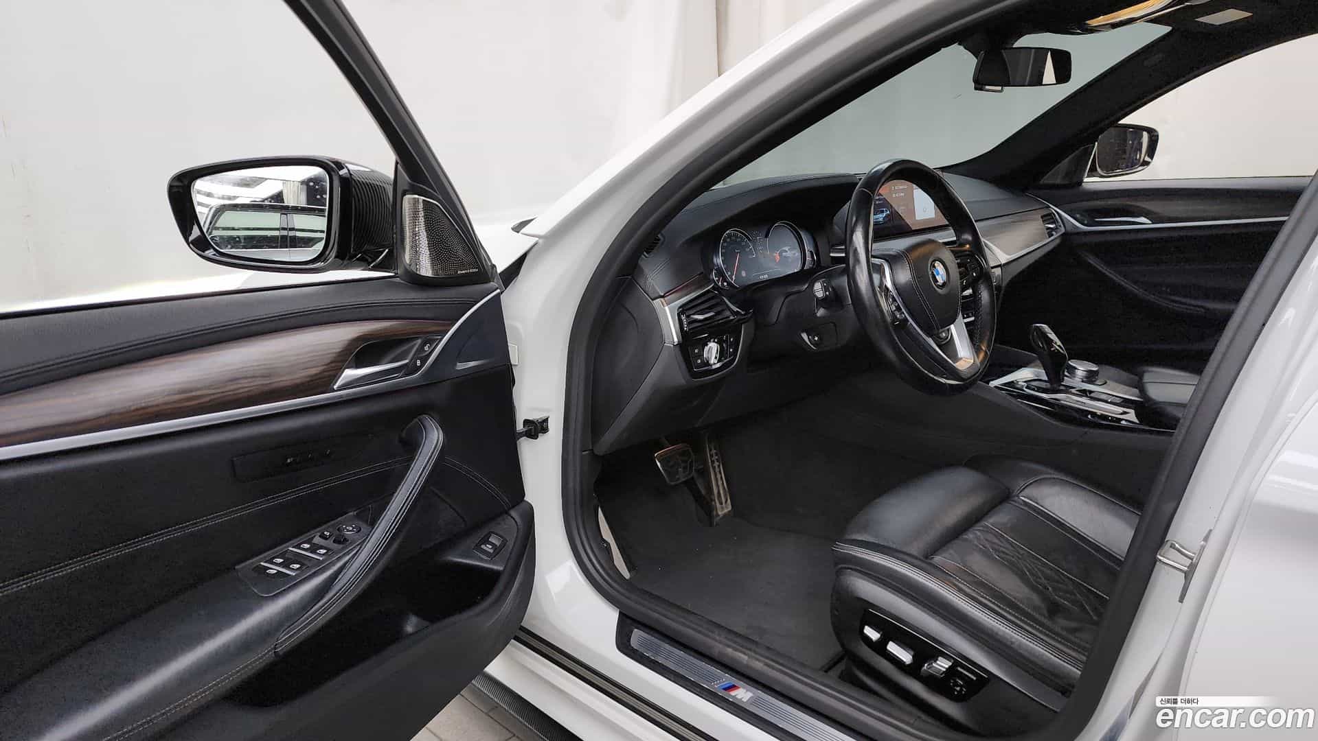 5-Series BMW 2017.2-INNER-010