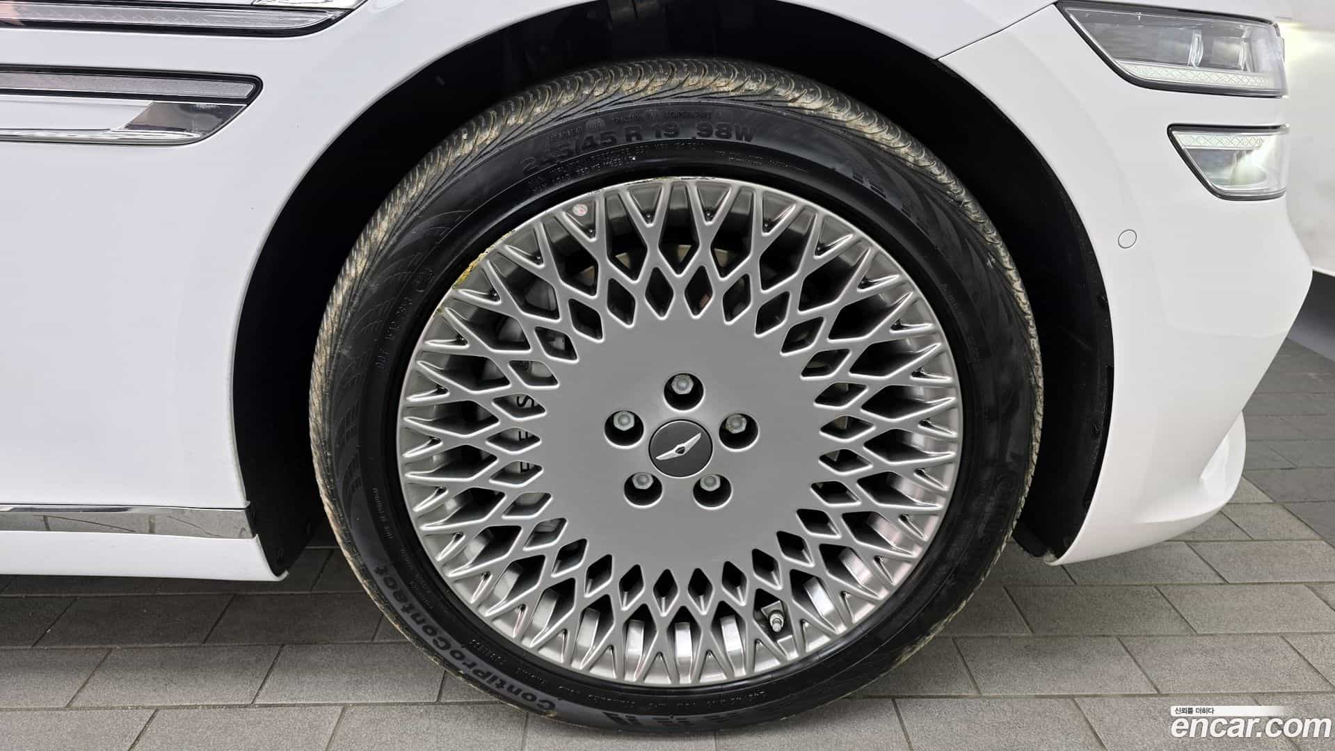 G80 Genesis 2023.10-OUTER-005