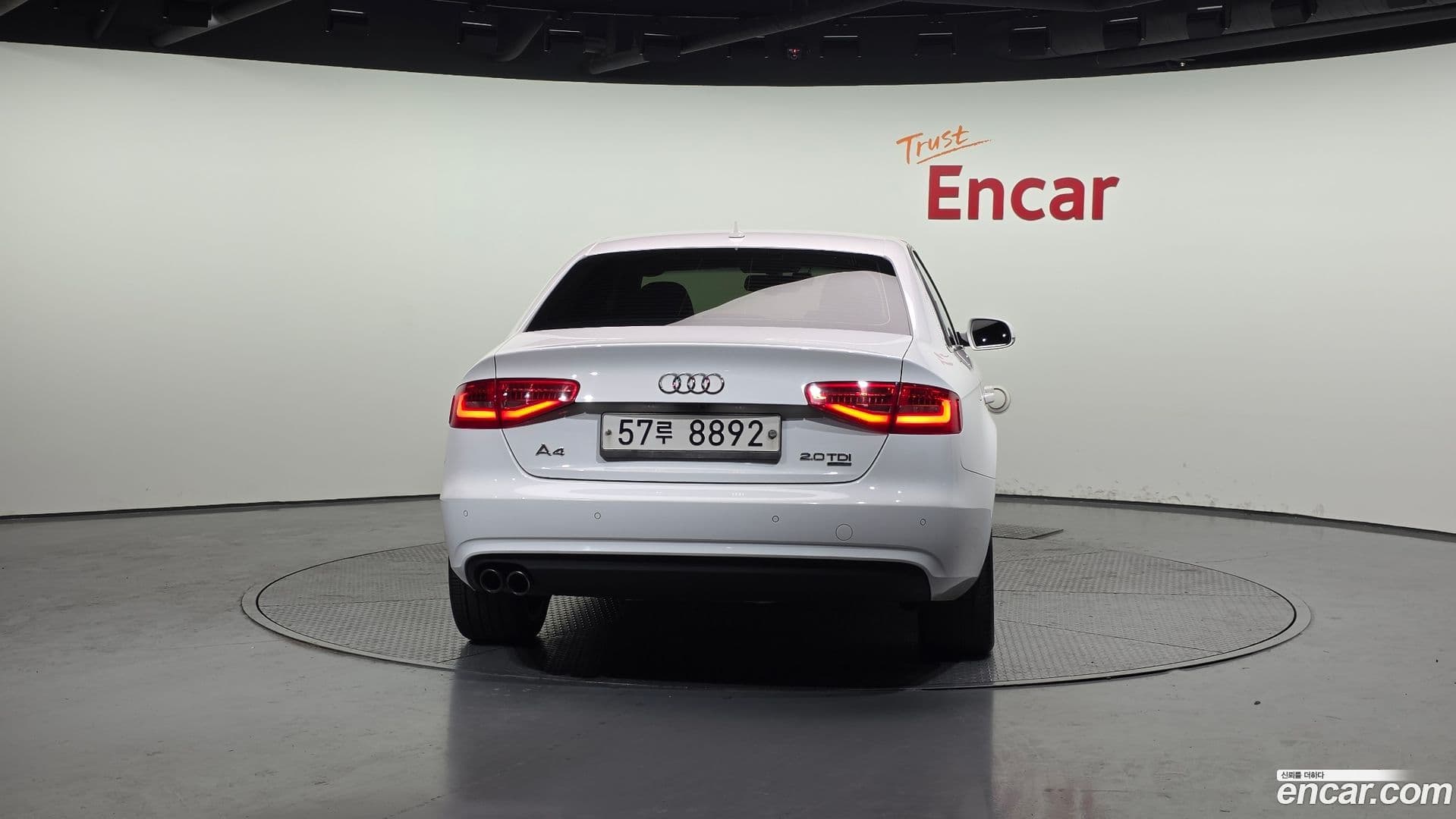 Main__Slider__Photo:A4 Audi 2014.5-3