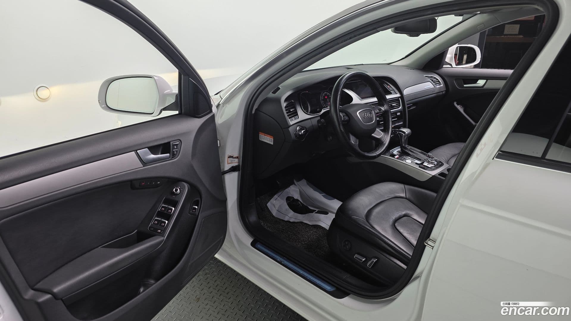 Main__Slider__Photo:A4 Audi 2014.5-10