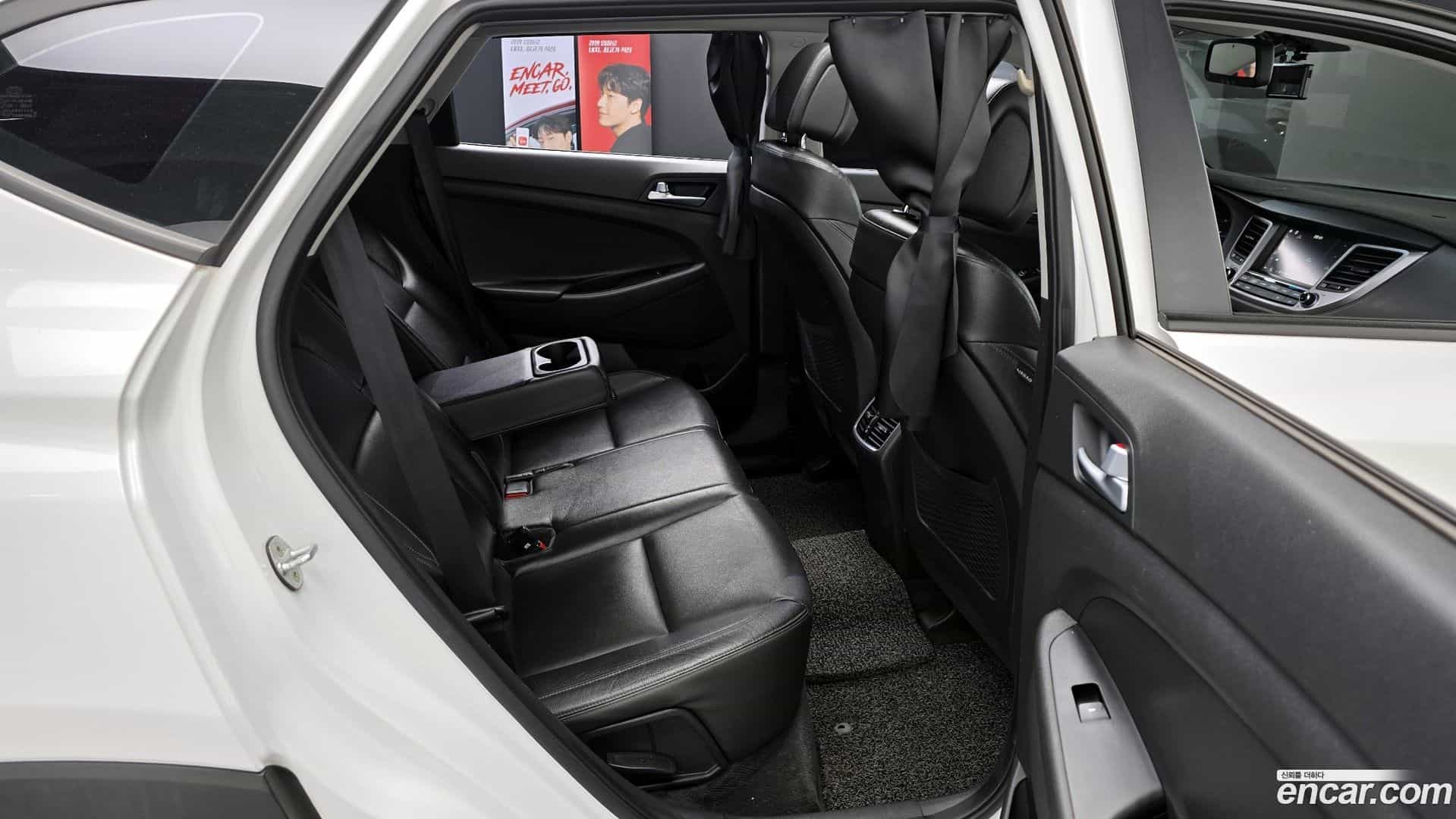 Tucson Hyundai 2017.8-OPTION-024