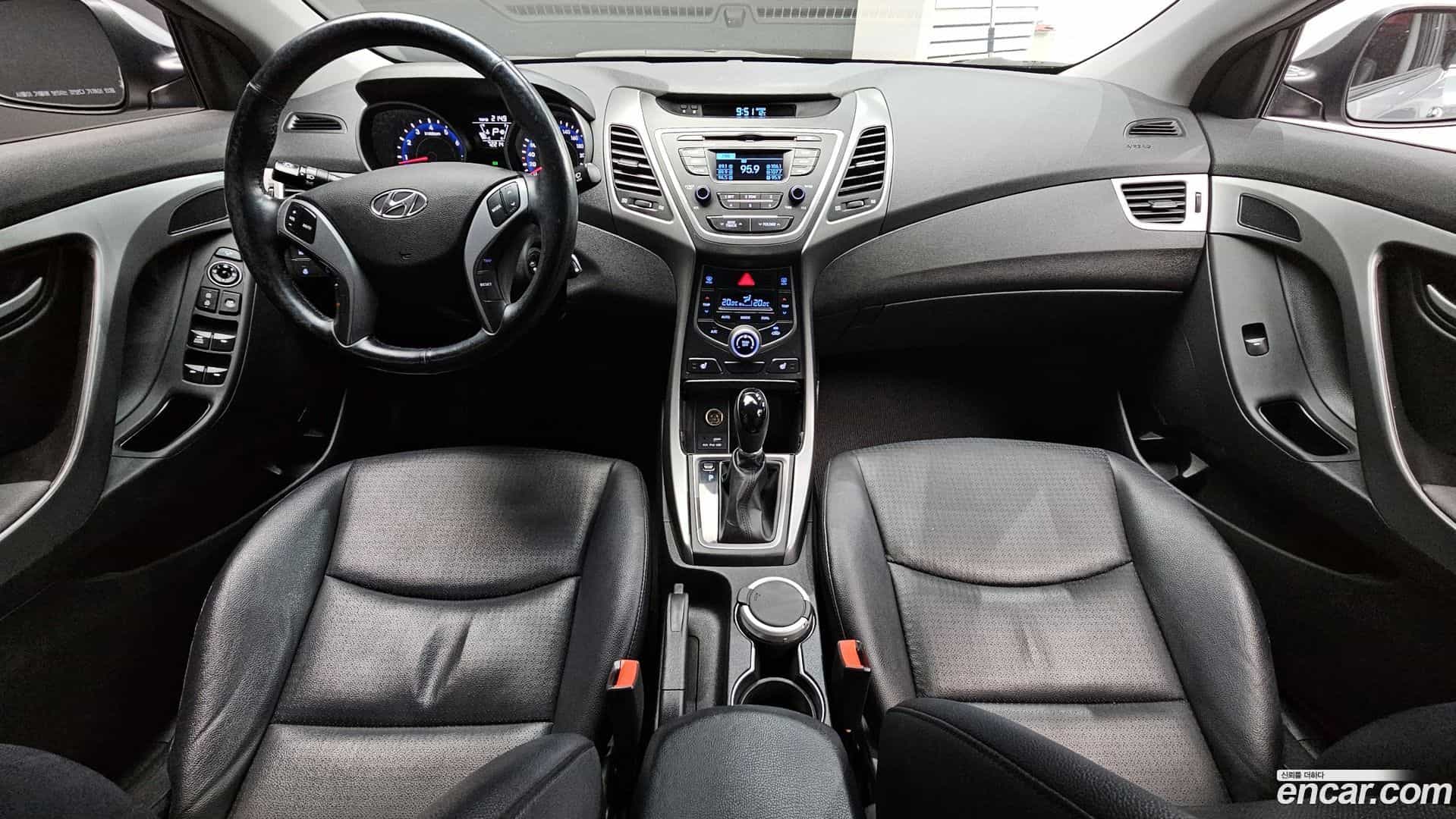 AVANTE Hyundai 2015.3-INNER-007