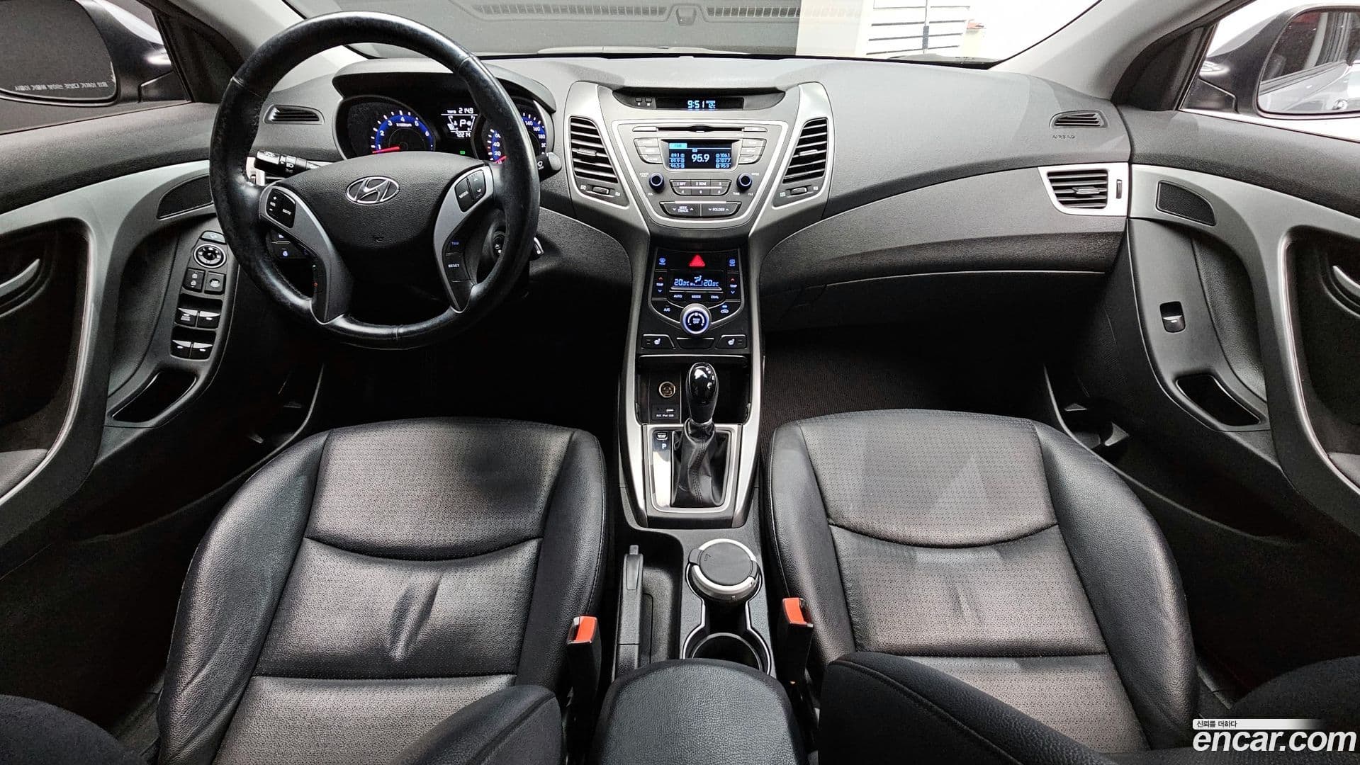 Main__Slider__Photo:AVANTE Hyundai 2015.3-6