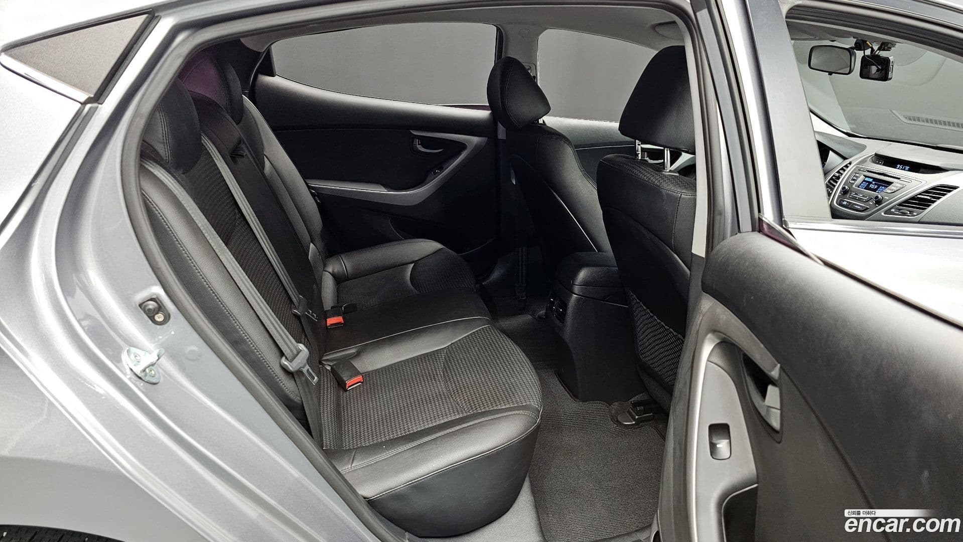 Main__Slider__Photo:AVANTE Hyundai 2015.3-11