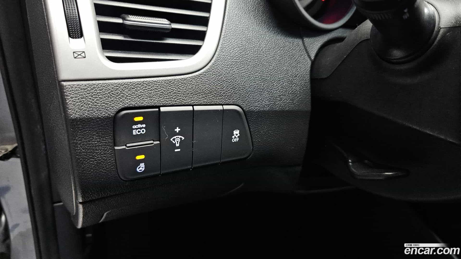 AVANTE Hyundai 2015.3-OPTION-020