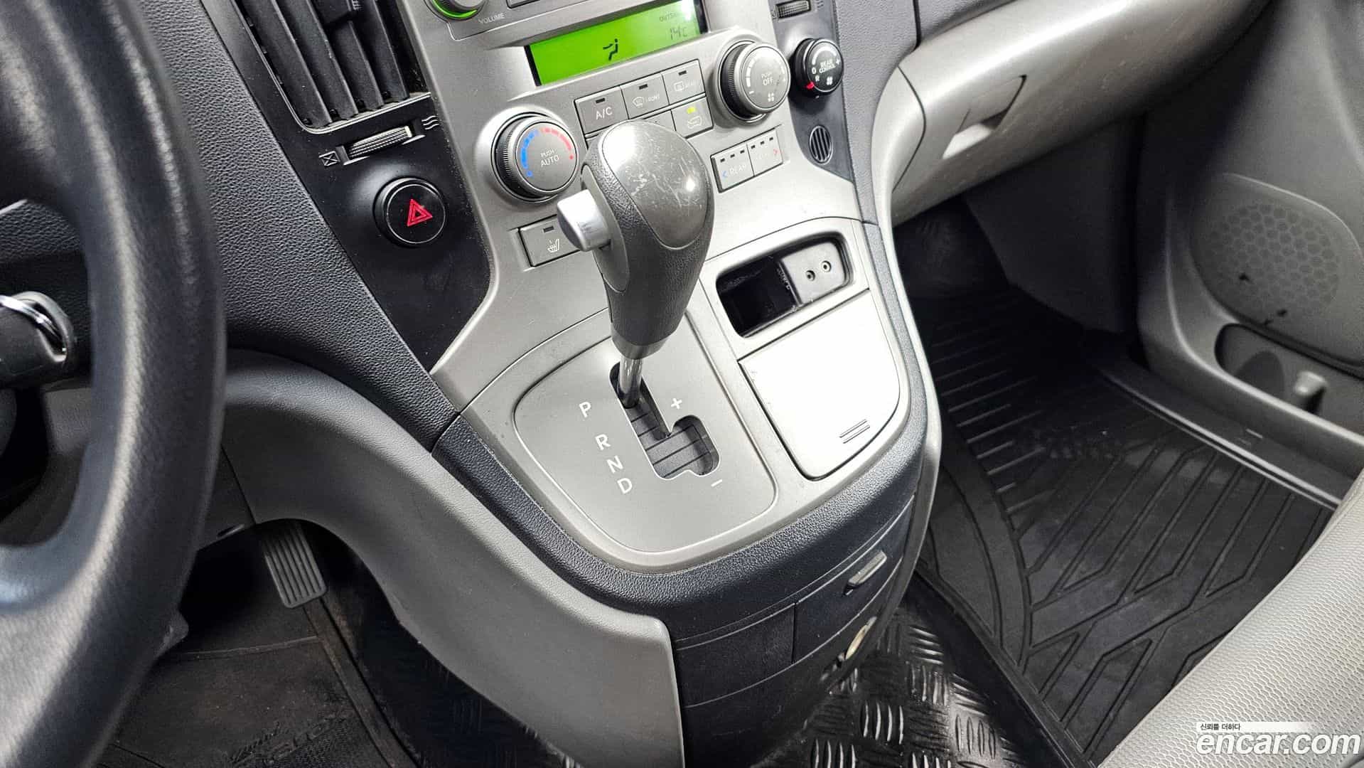 Starex Hyundai 2008.5-INNER-009