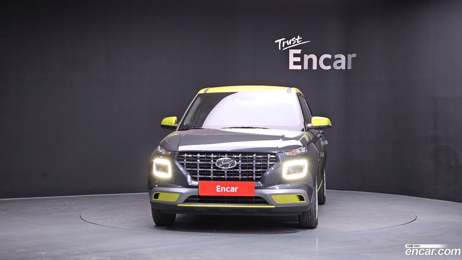 Main__Slider__Photo:Venue Hyundai 2020.3-2