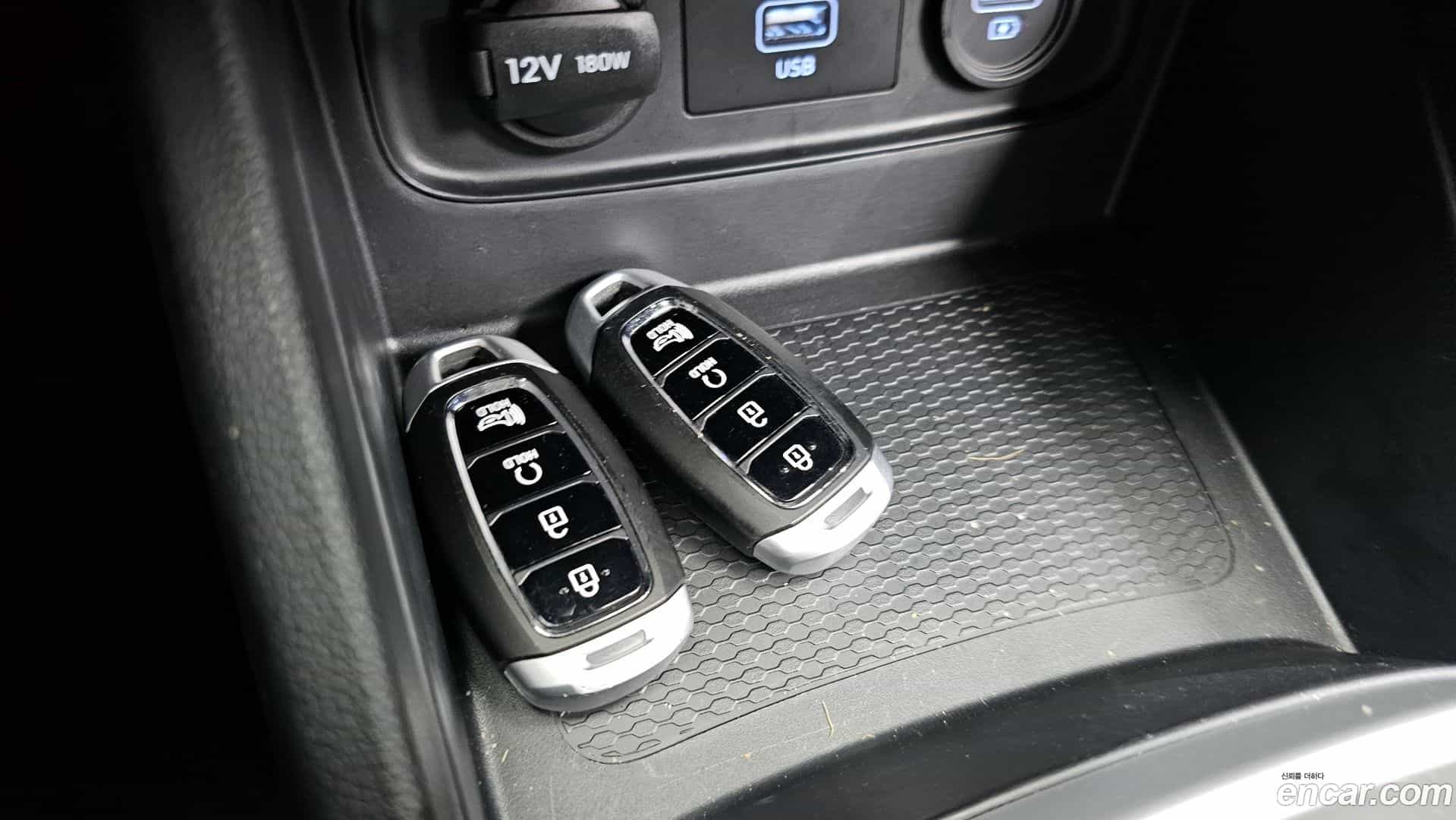 Venue Hyundai 2020.3-OPTION-023