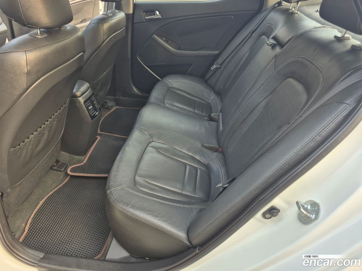 Main__Slider__Photo:K5 Kia 2012.0-9