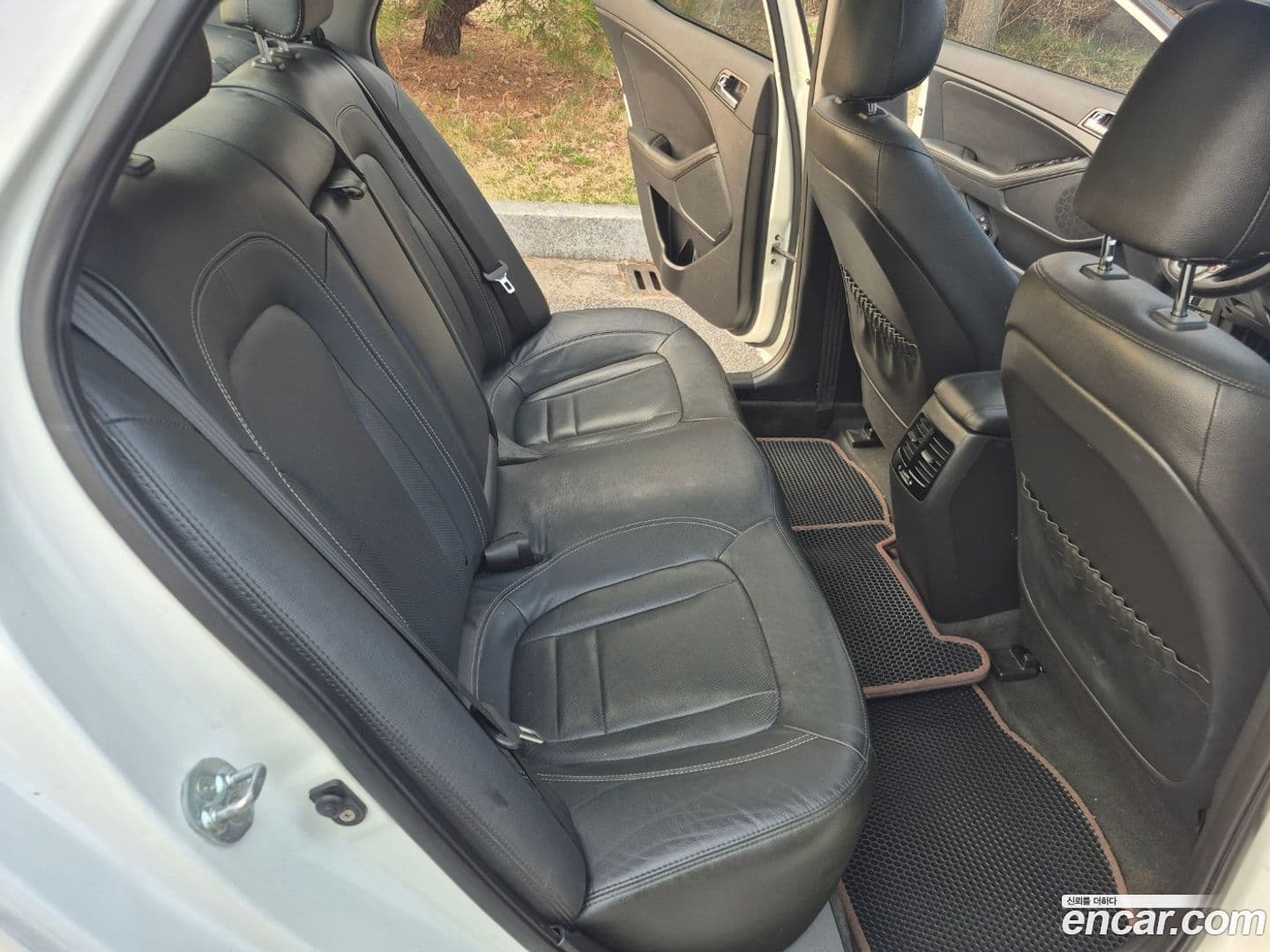 Main__Slider__Photo:K5 Kia 2012.0-18