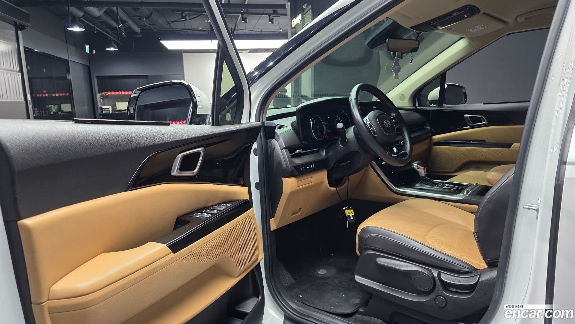 Main__Slider__Photo:Canival Kia 2021.3-9