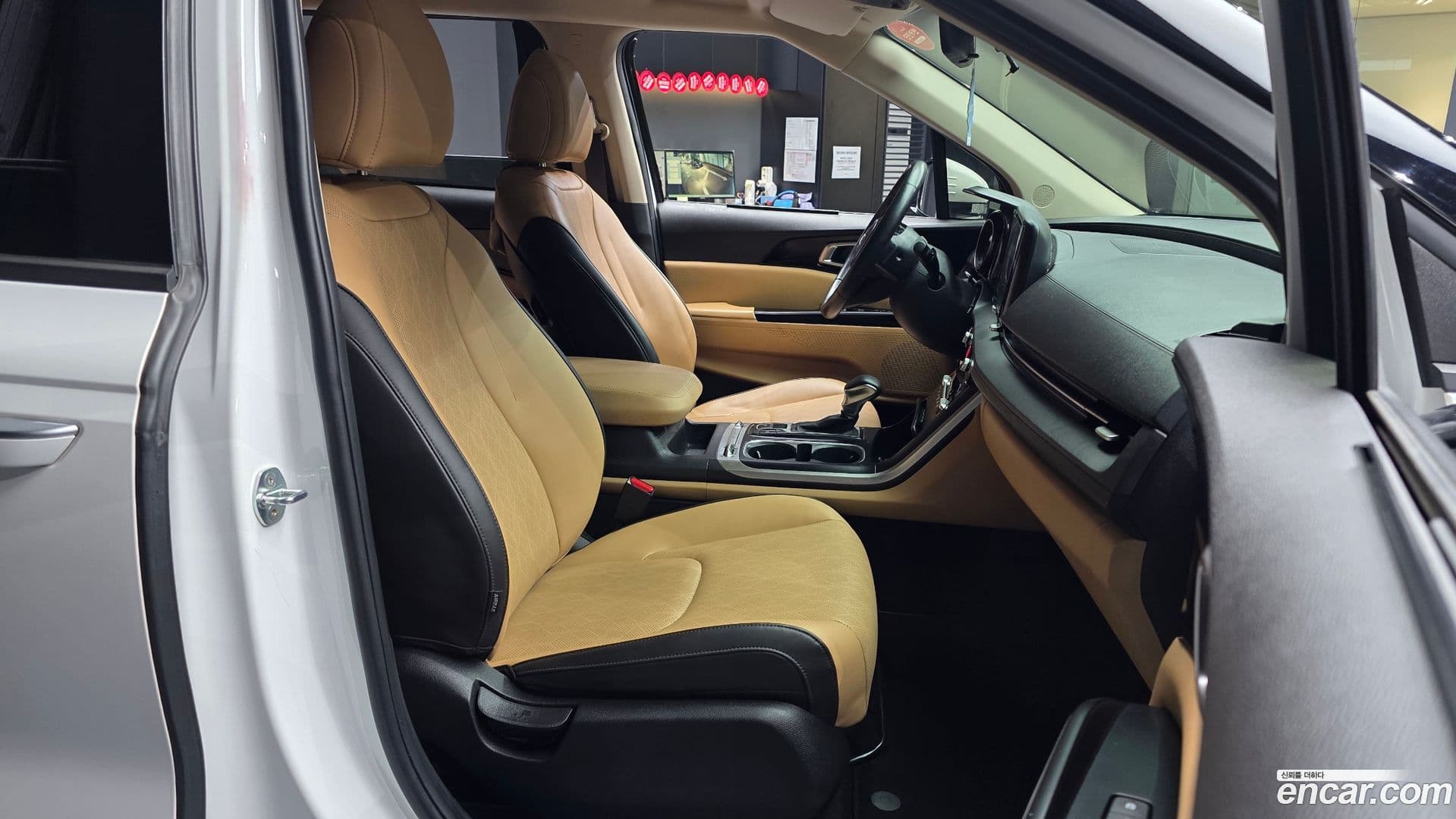 Main__Slider__Photo:Canival Kia 2021.3-10