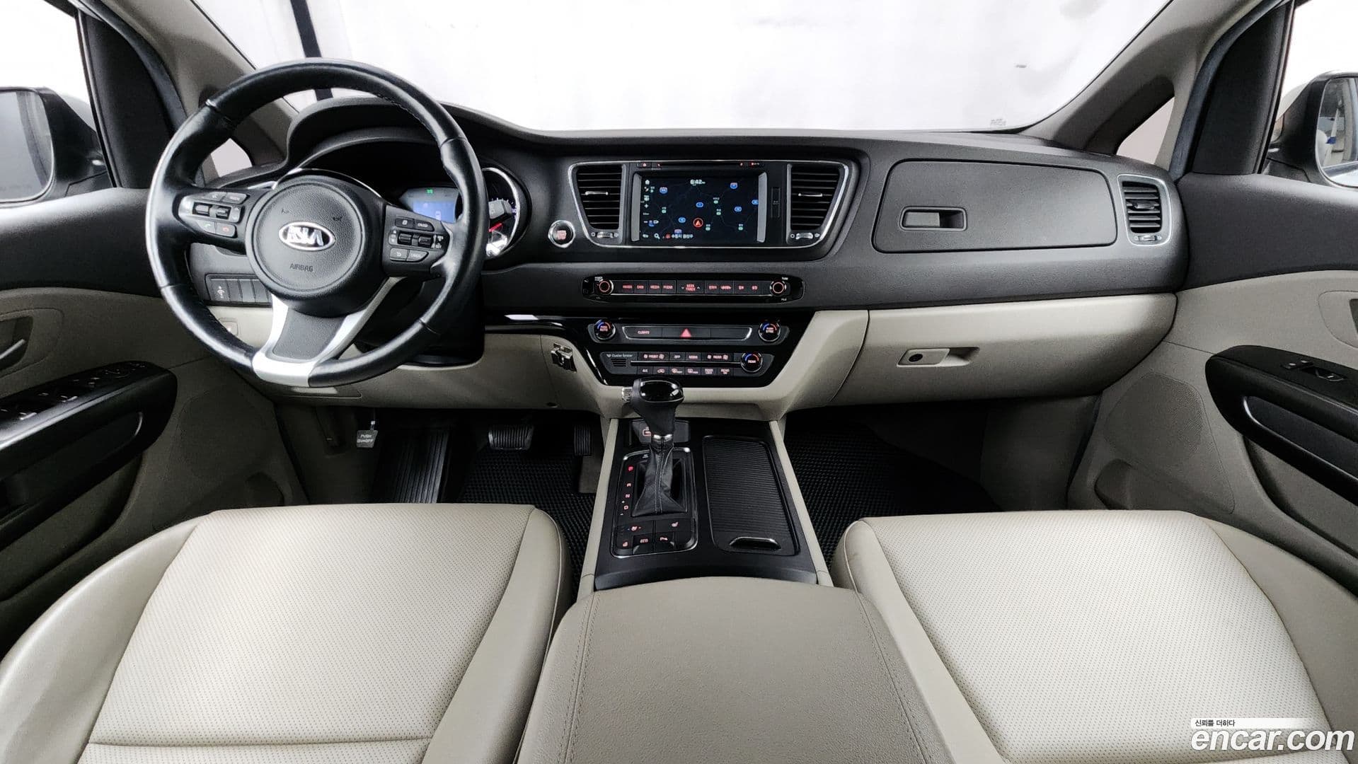 Main__Slider__Photo:Canival Kia 2015.6-6