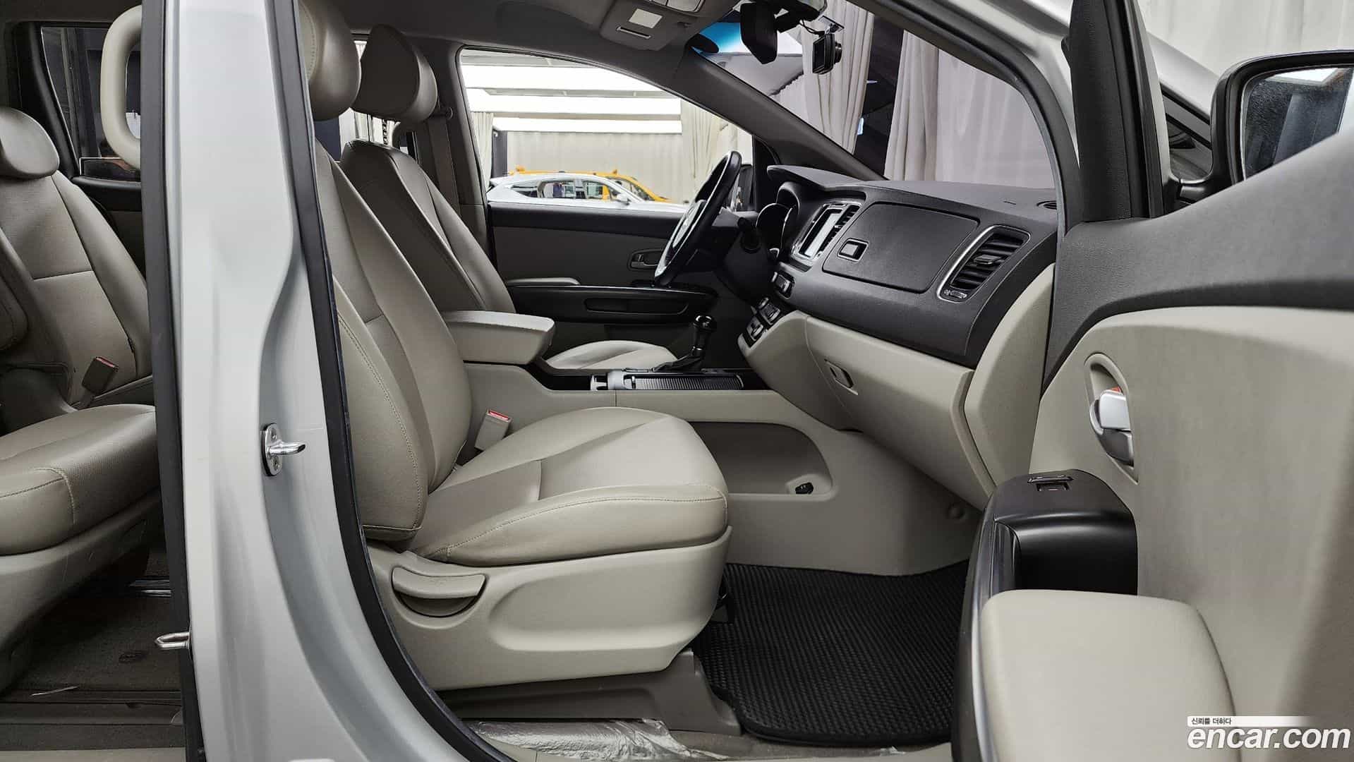 Canival Kia 2015.6-OPTION-015