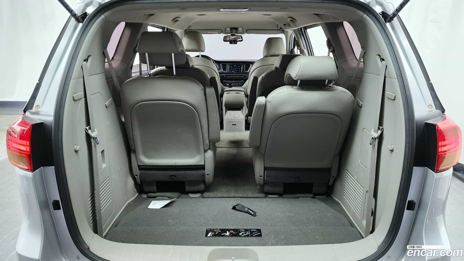 Canival Kia 2015.6-OPTION-024