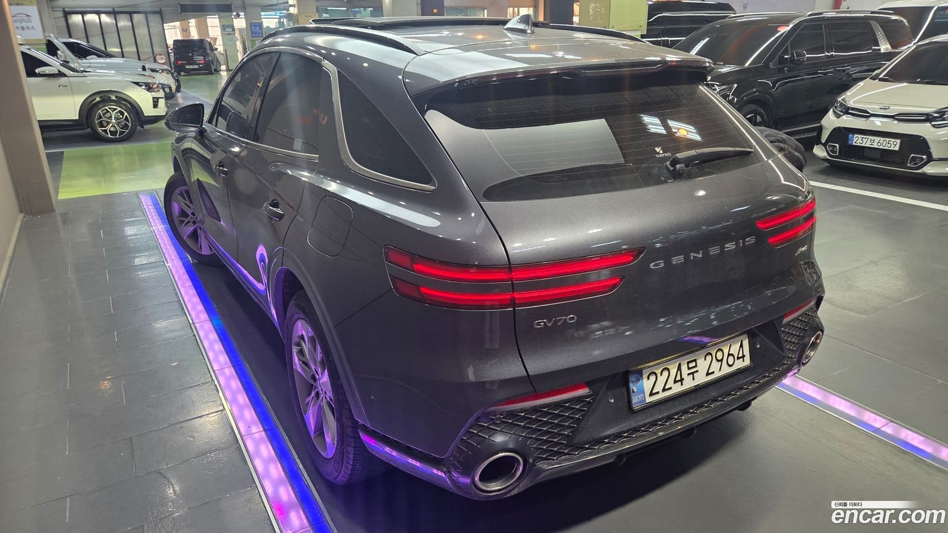 Main__Slider__Photo:GV70 Genesis 2021.8-4