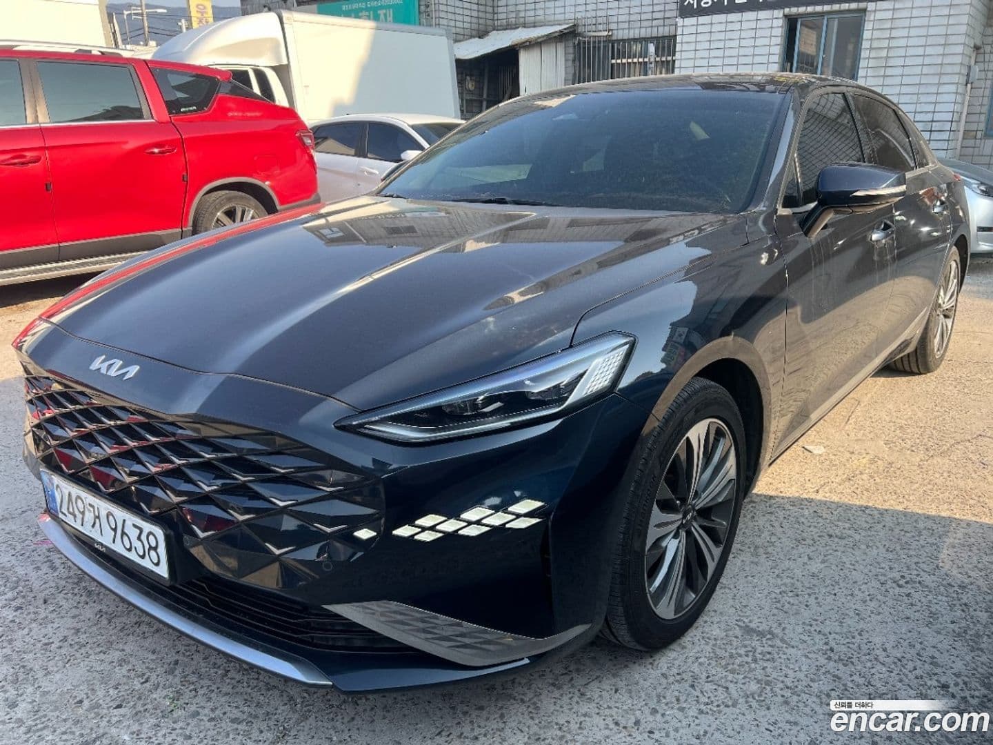 Main__Slider__Photo:K8 Kia 2021.9-0