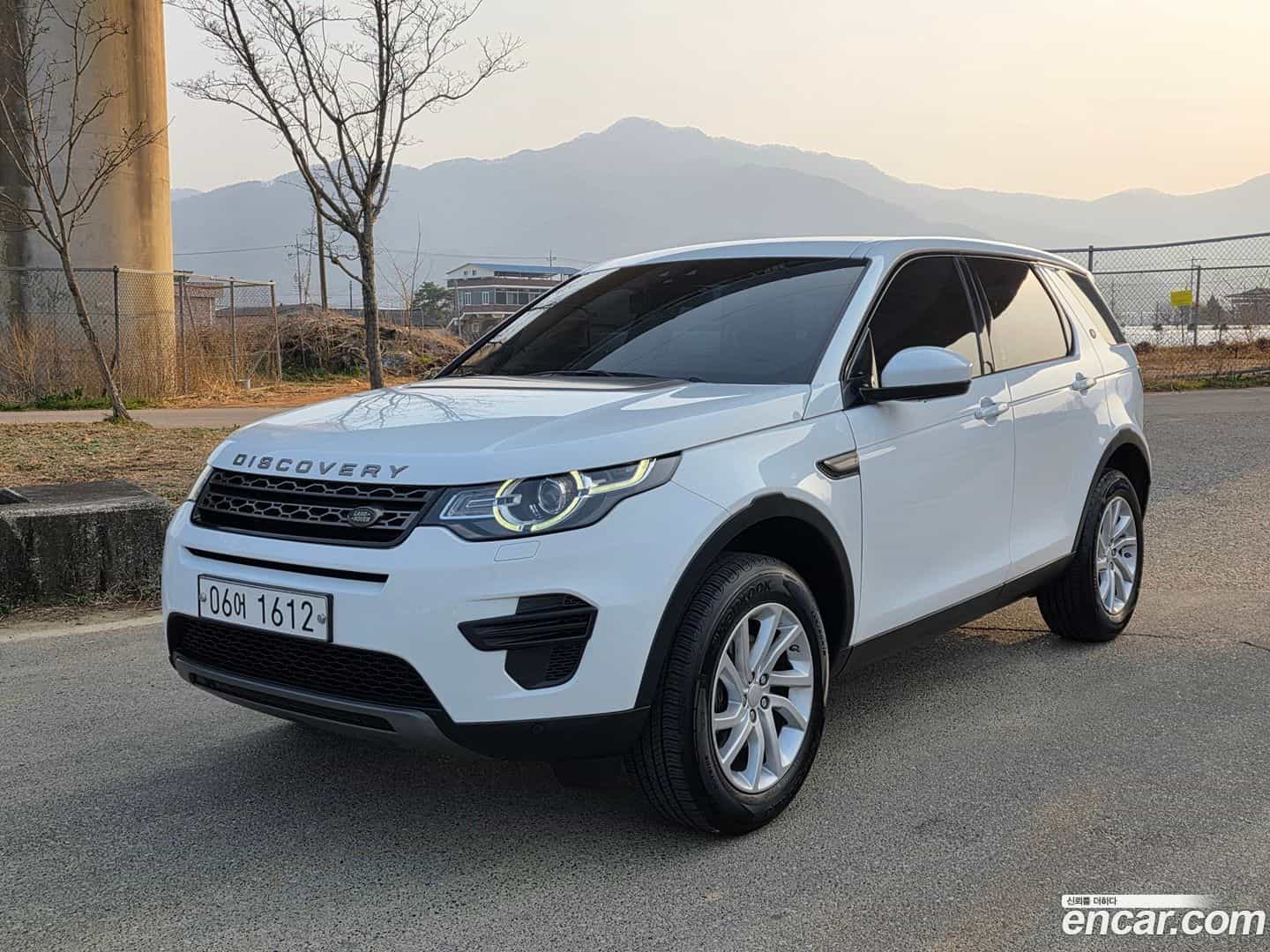 Discovery Sport Land Rover 2017.11-OUTER-001