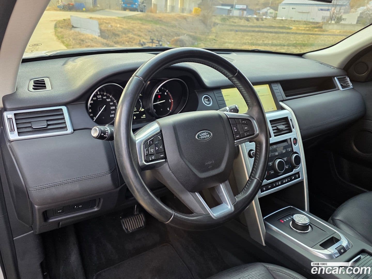 Main__Slider__Photo:Discovery Sport Land Rover 2017.11-6