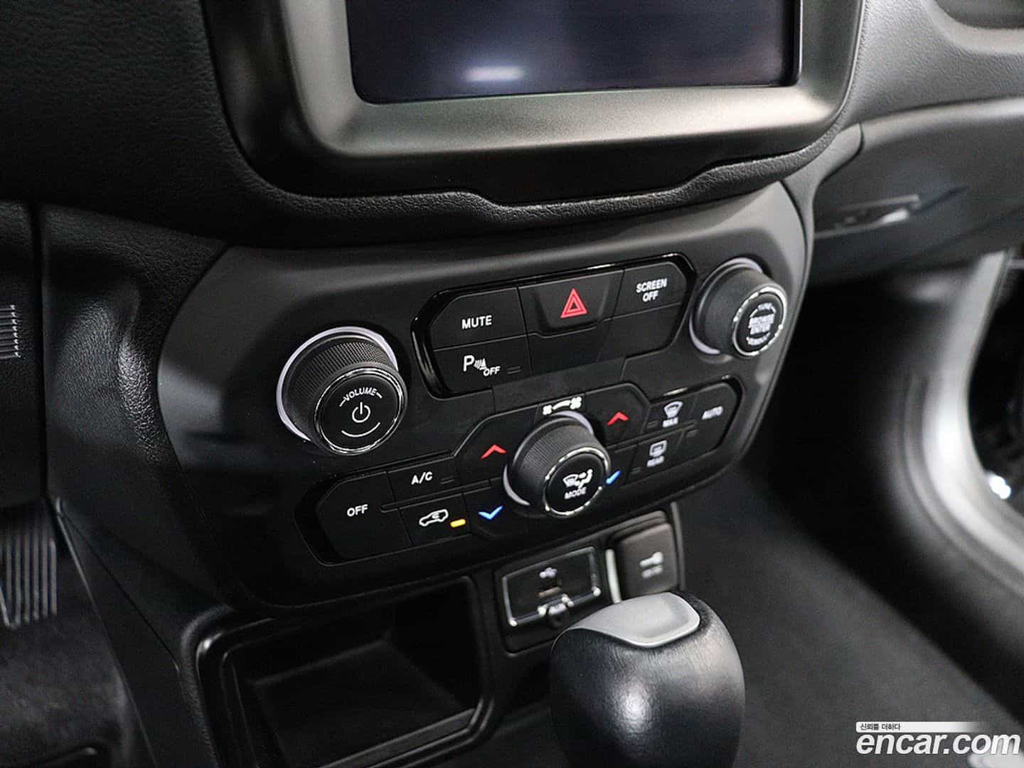 Renegade Jeep 2018.11-INNER-008