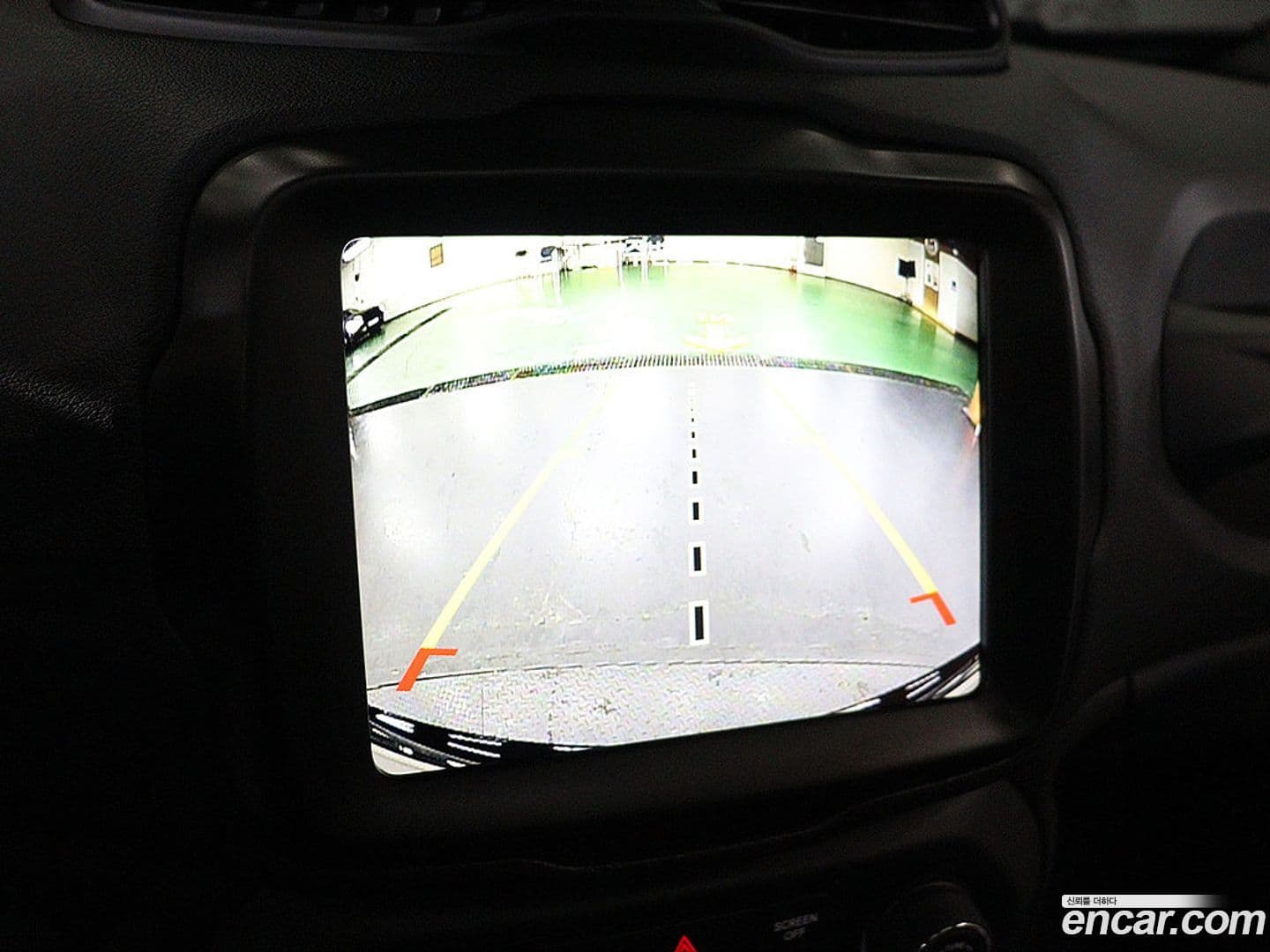 Main__Slider__Photo:Renegade Jeep 2018.11-10