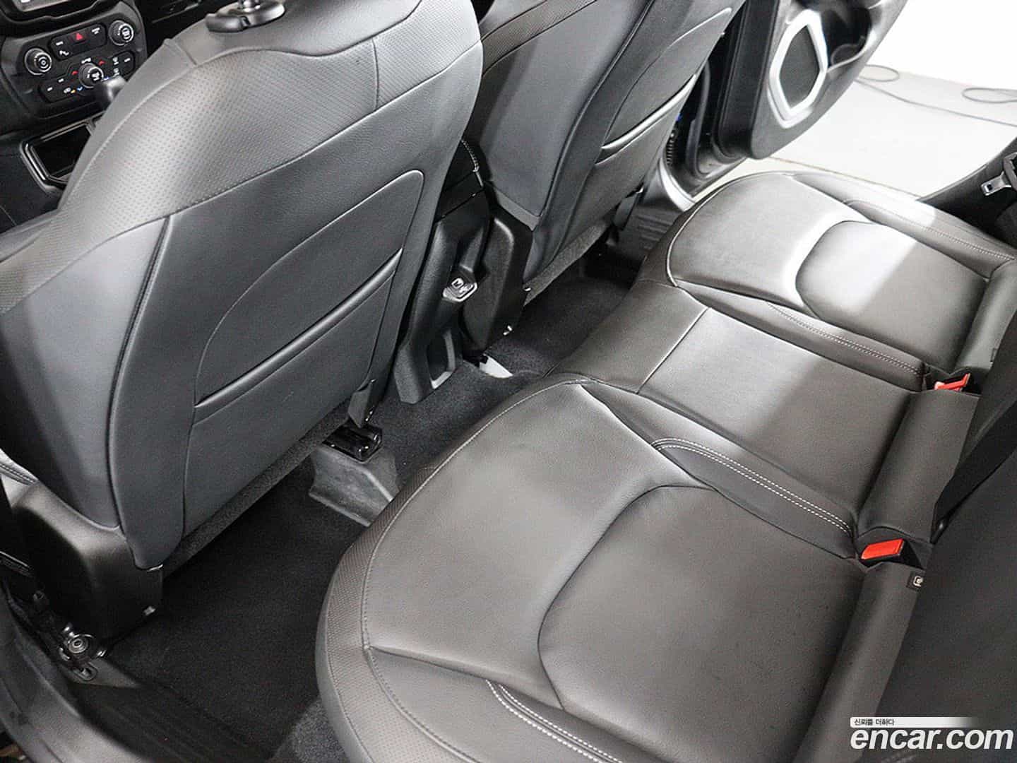 Renegade Jeep 2018.11-OPTION-019