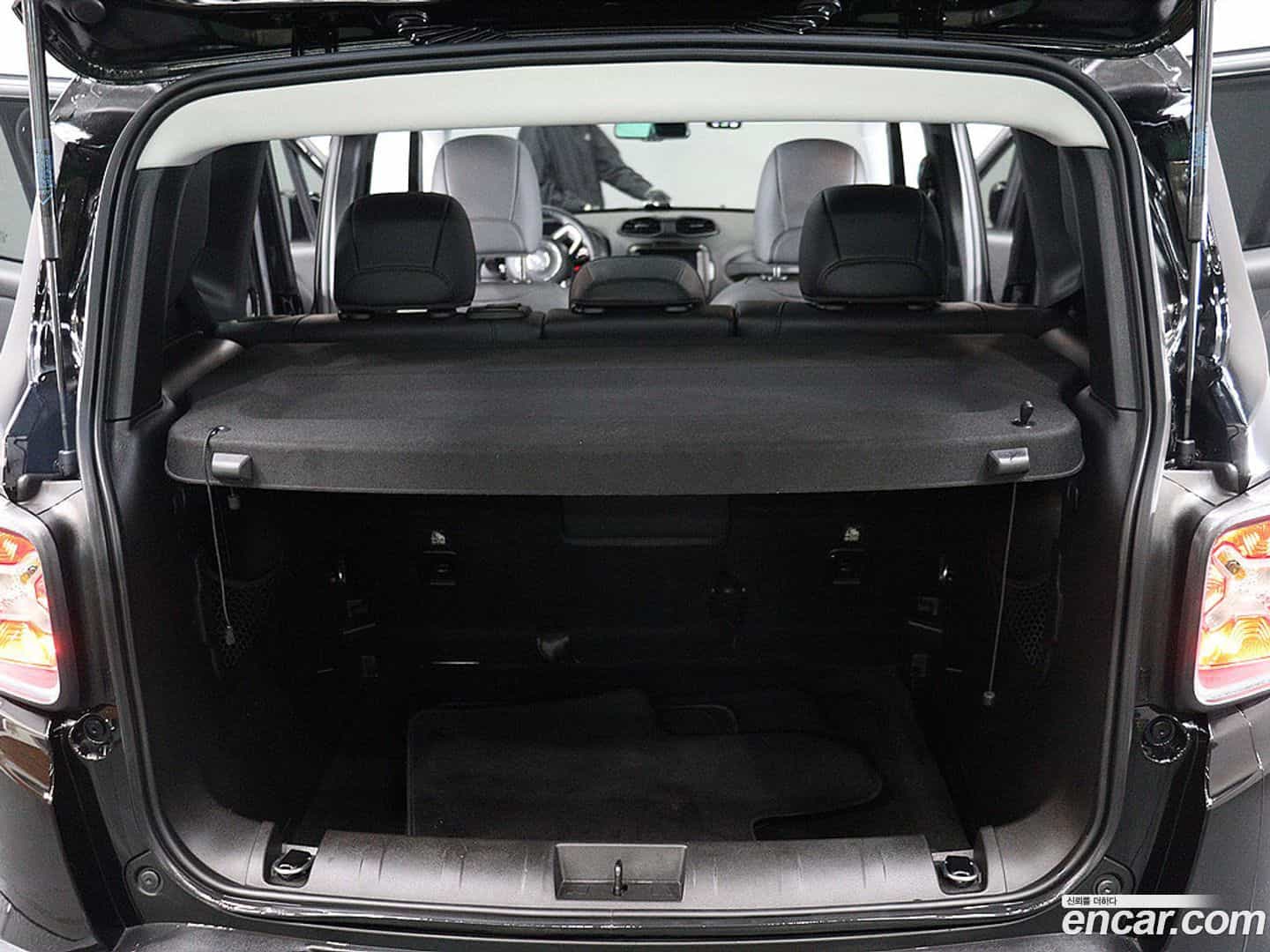 Renegade Jeep 2018.11-OPTION-023