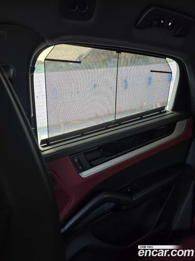 Cayenne Porsche 2025.10-INNER-009