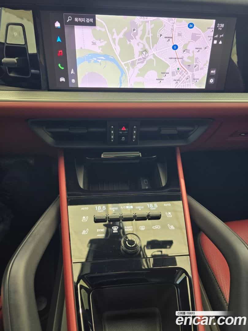 Cayenne Porsche 2025.10-INNER-010