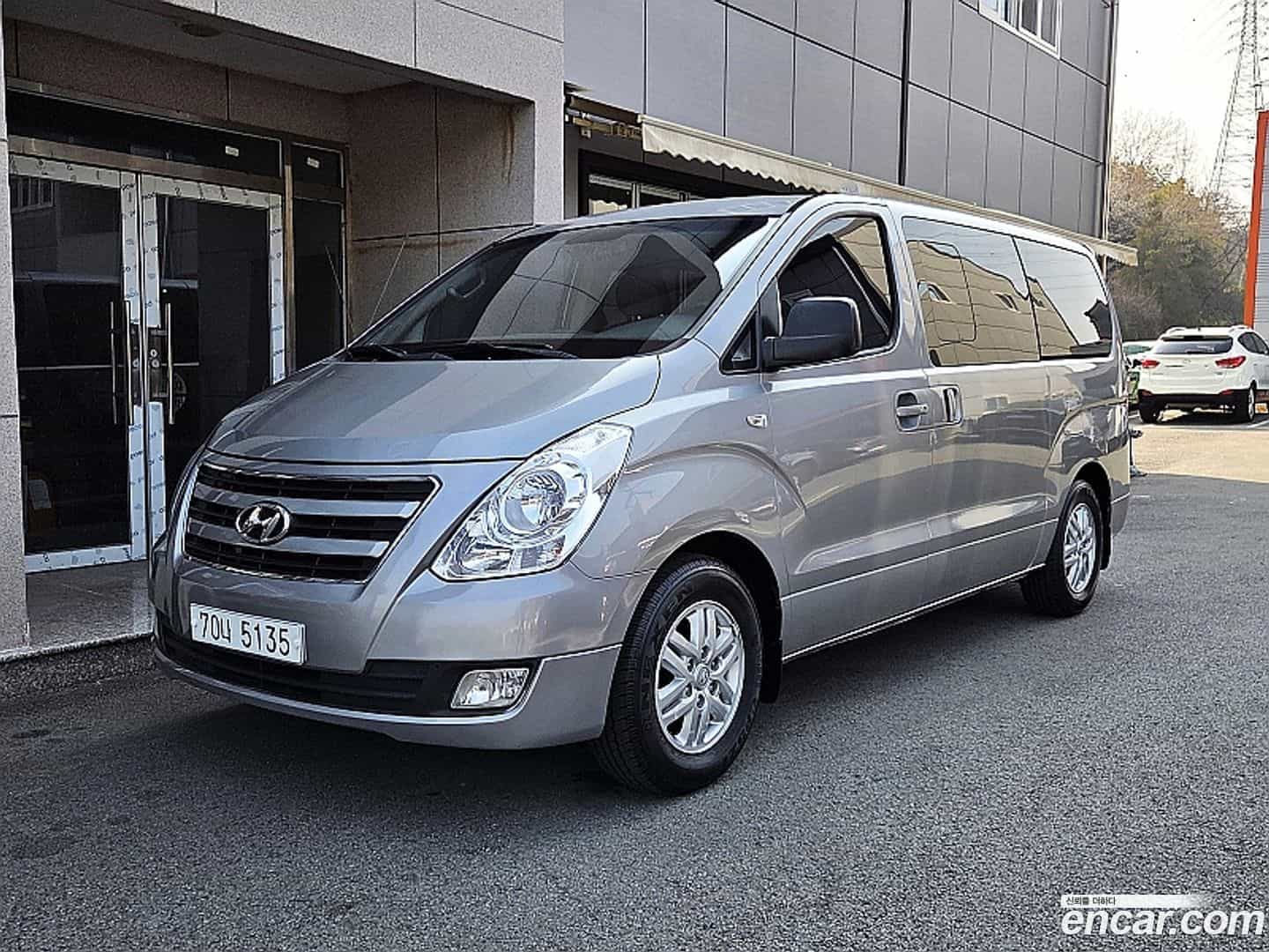 Starex Hyundai 2016.3-OUTER-001