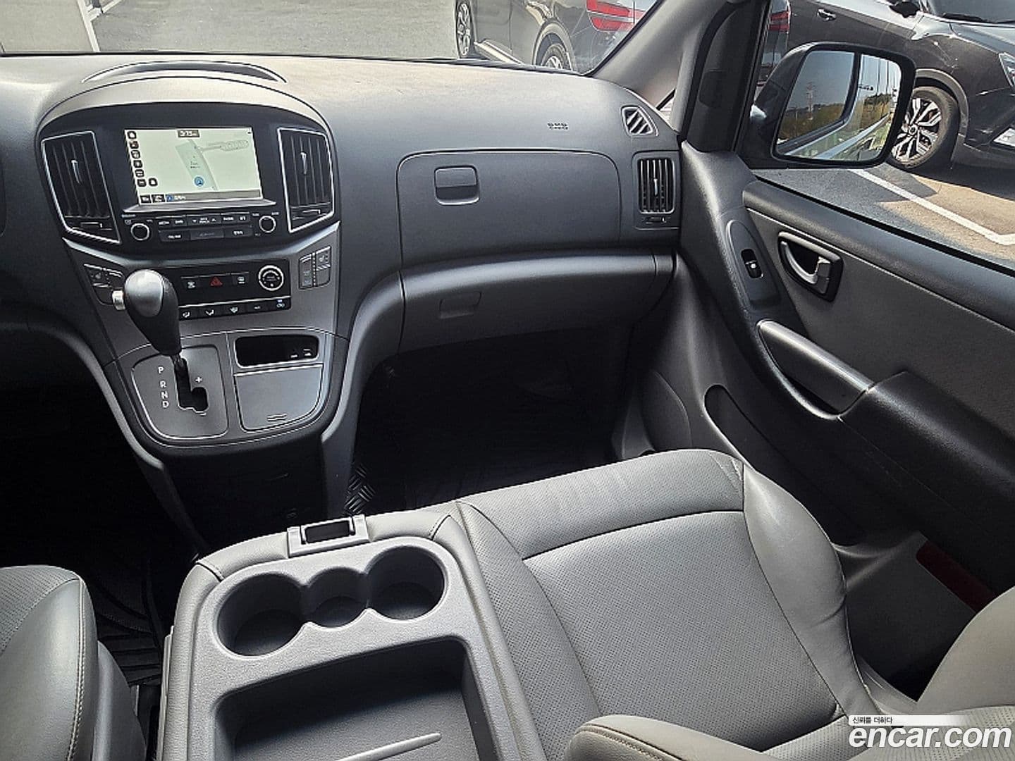 Main__Slider__Photo:Starex Hyundai 2016.3-7