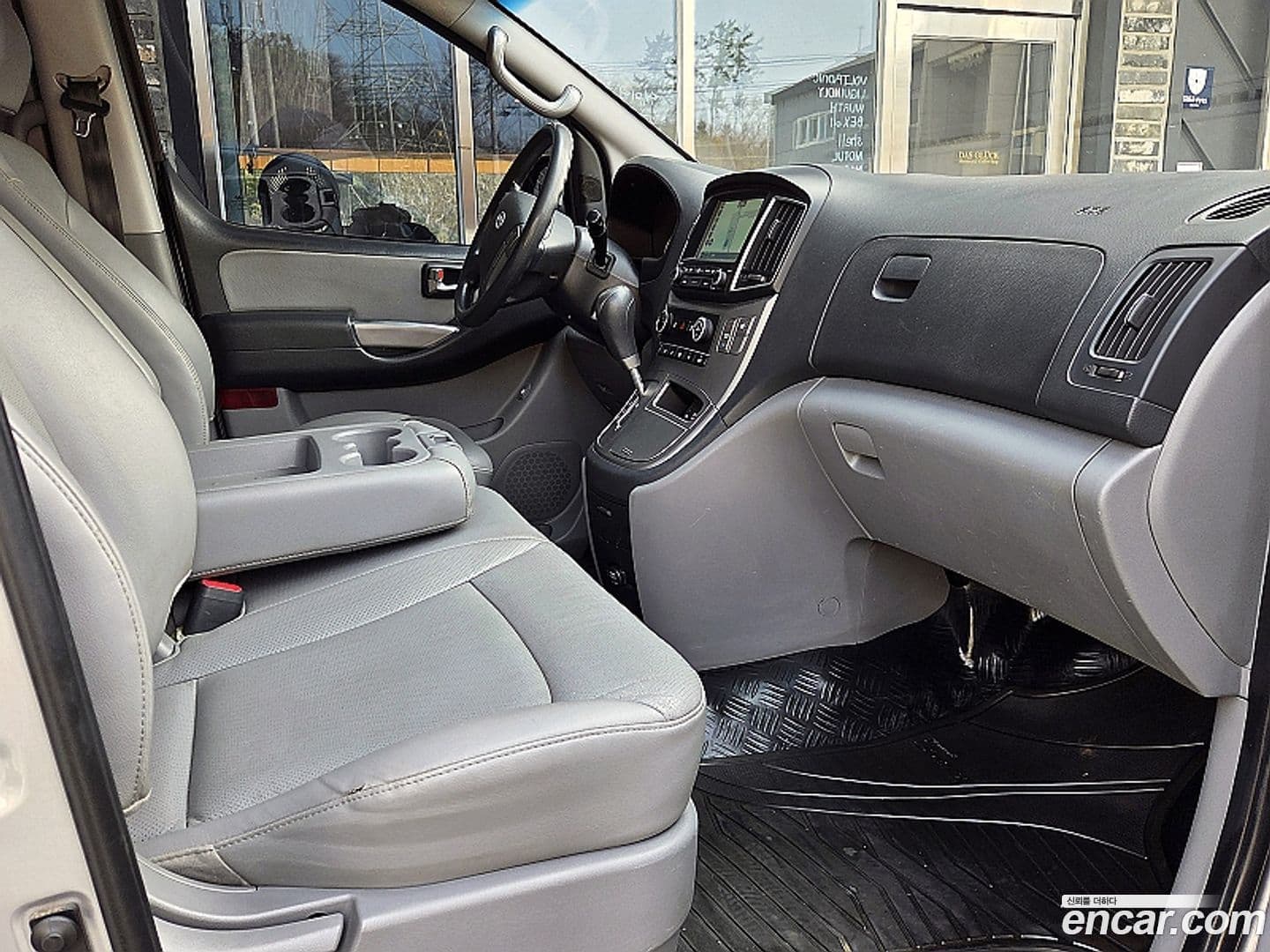 Main__Slider__Photo:Starex Hyundai 2016.3-9