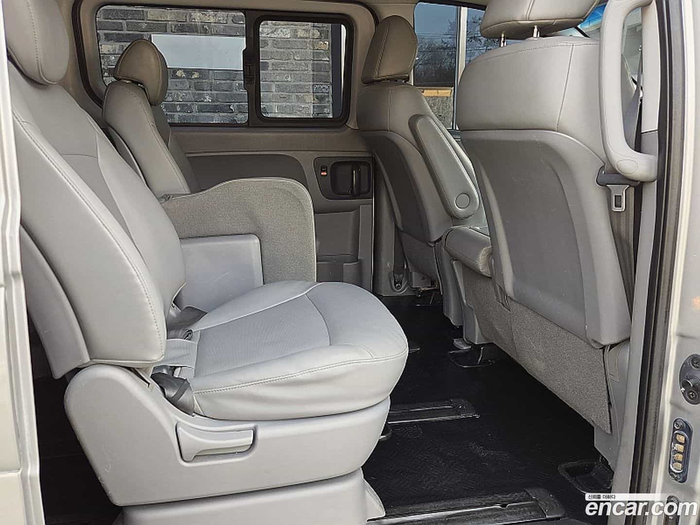 Starex Hyundai 2016.3-OPTION-015