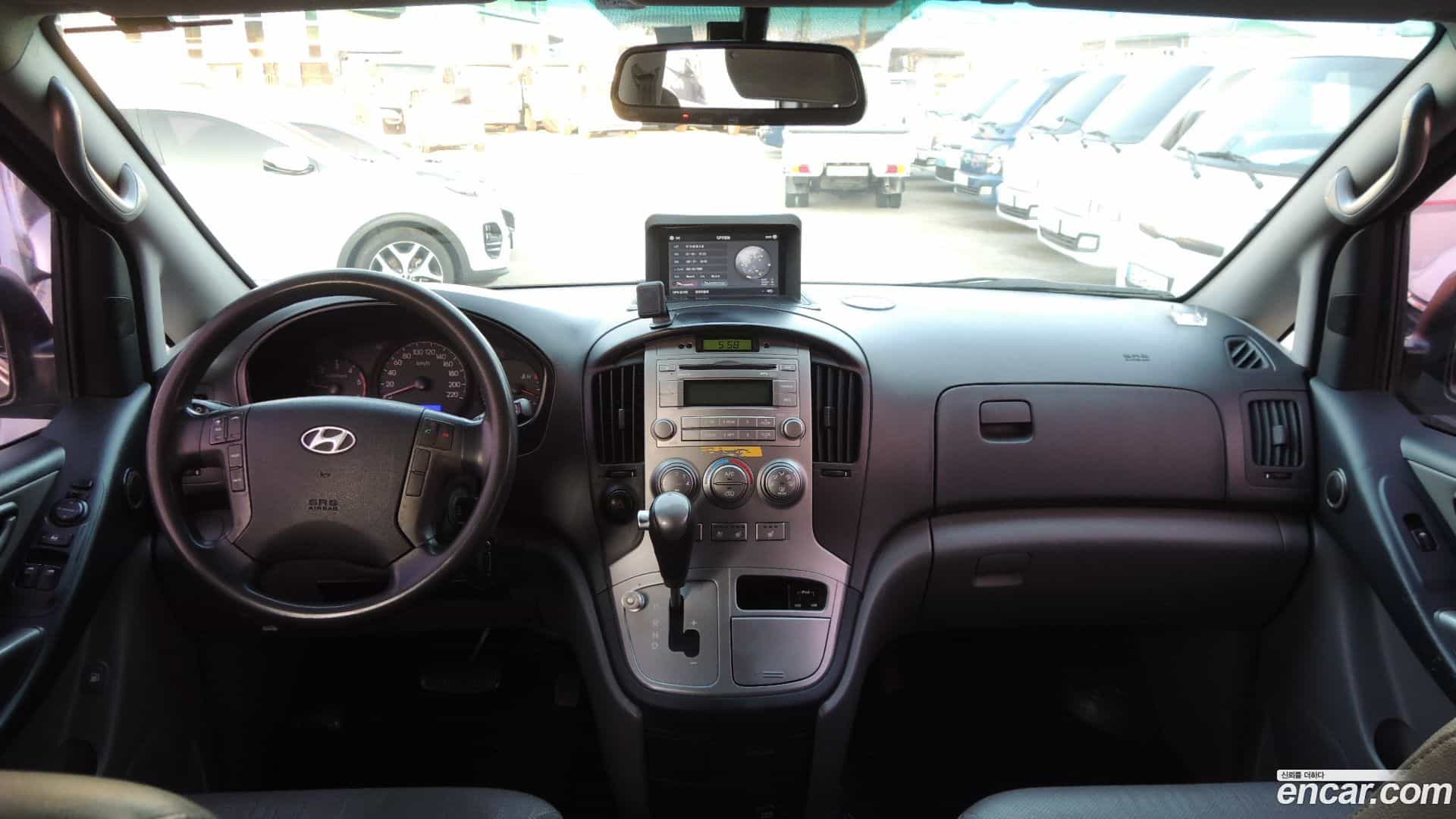 Starex Hyundai 2015.1-INNER-009