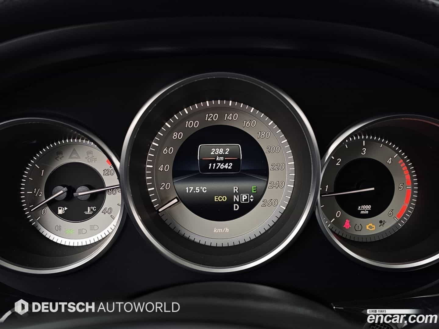 CLS-Class Mercedes-Benz 2015.3-INNER-008