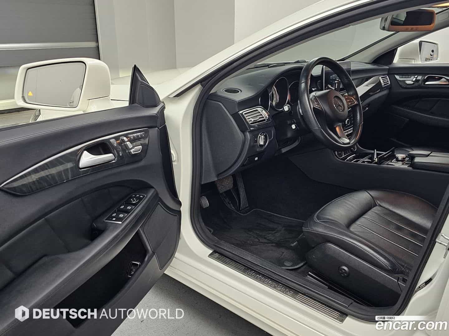 CLS-Class Mercedes-Benz 2015.3-OPTION-015