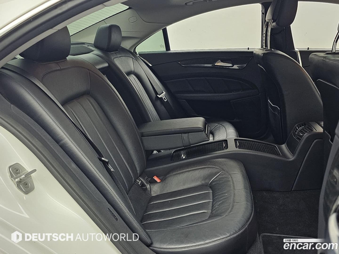 Main__Slider__Photo:CLS-Class Mercedes-Benz 2015.3-11