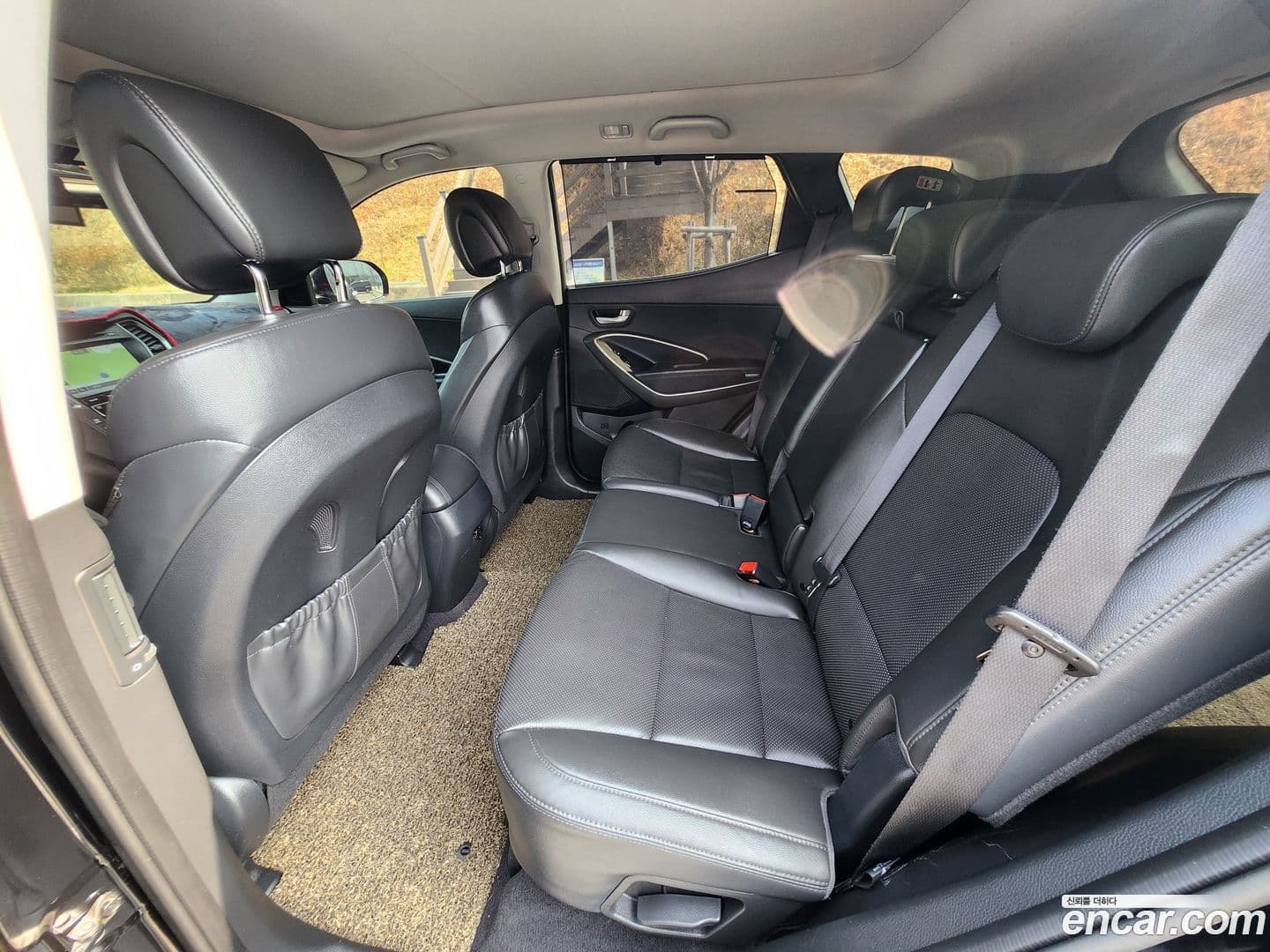 Main__Slider__Photo:Santafe Hyundai 2017.4-8