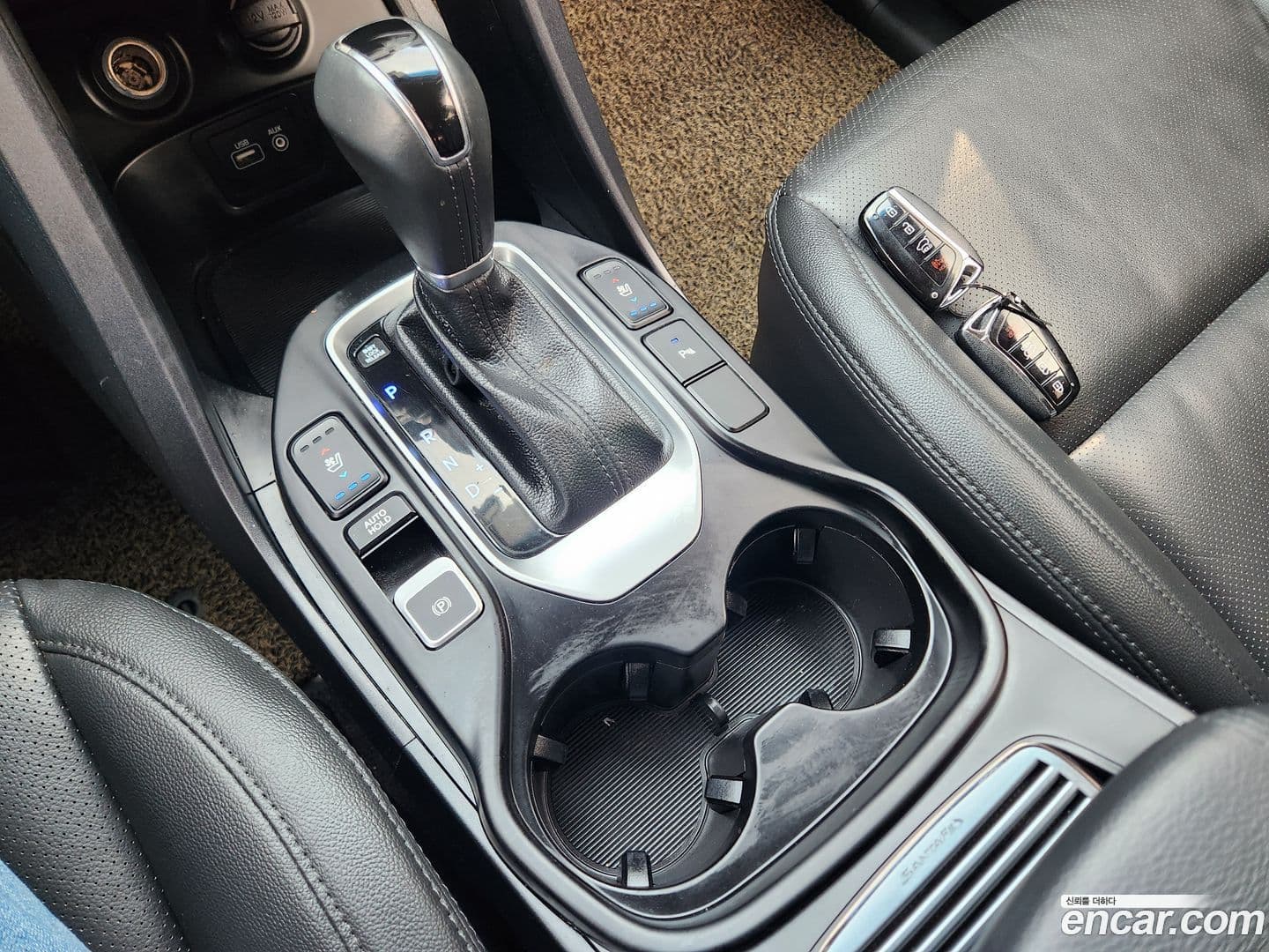 Main__Slider__Photo:Santafe Hyundai 2017.4-13